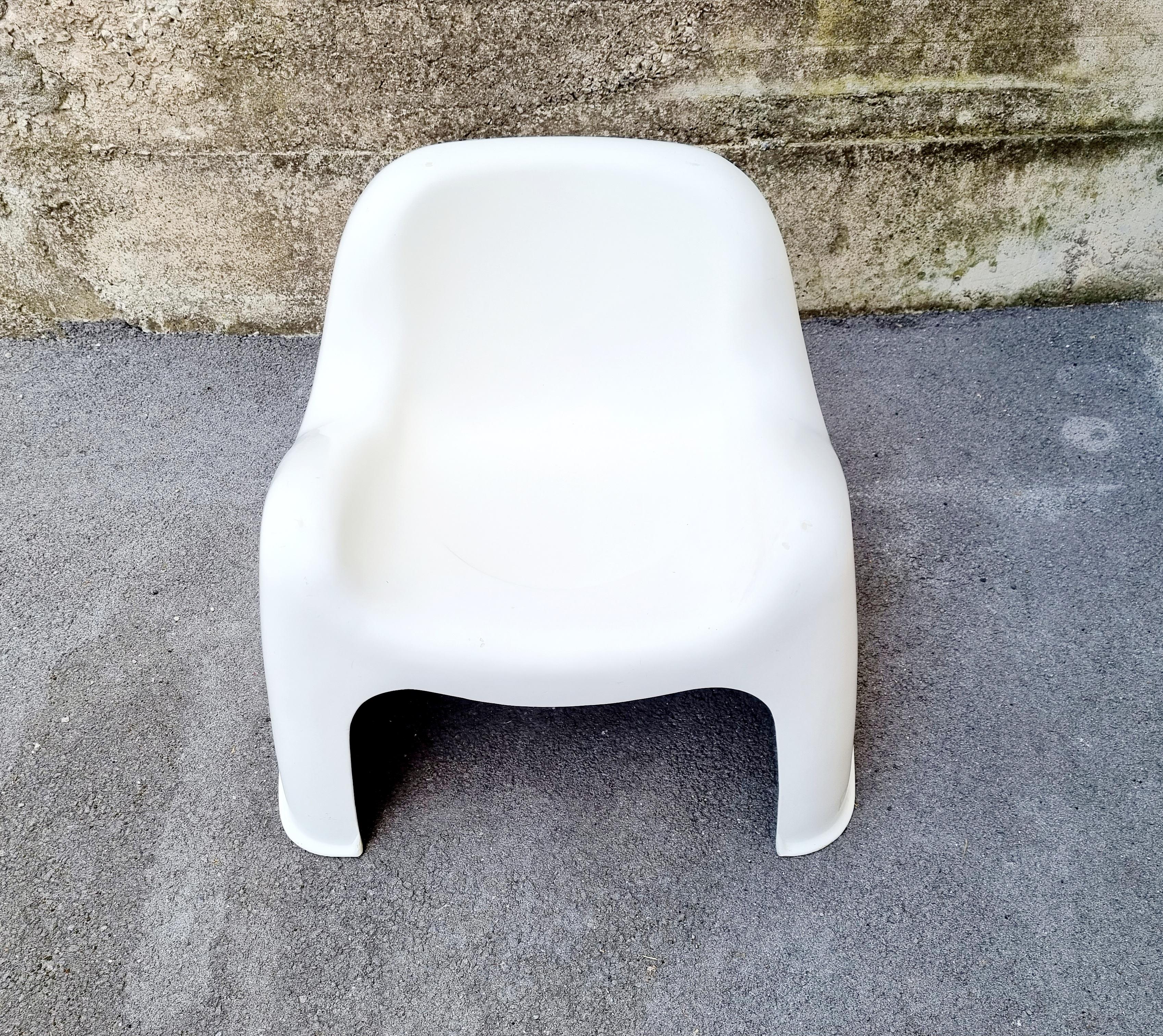Midcentury White Toga Chair by Sergio Mazza for Artemide, Italy, 1960s For Sale 2