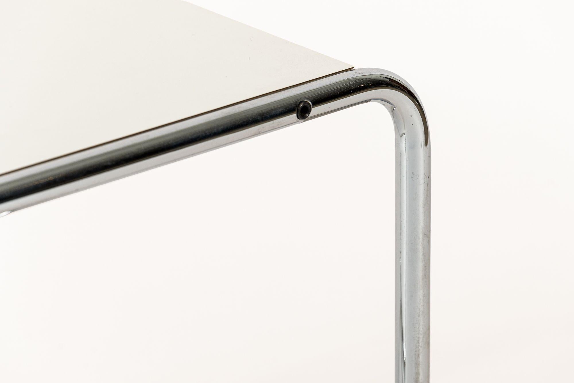 Mid Century White Tubular Steel Laccio Side Table by Marcel Breuer for Knoll 1
