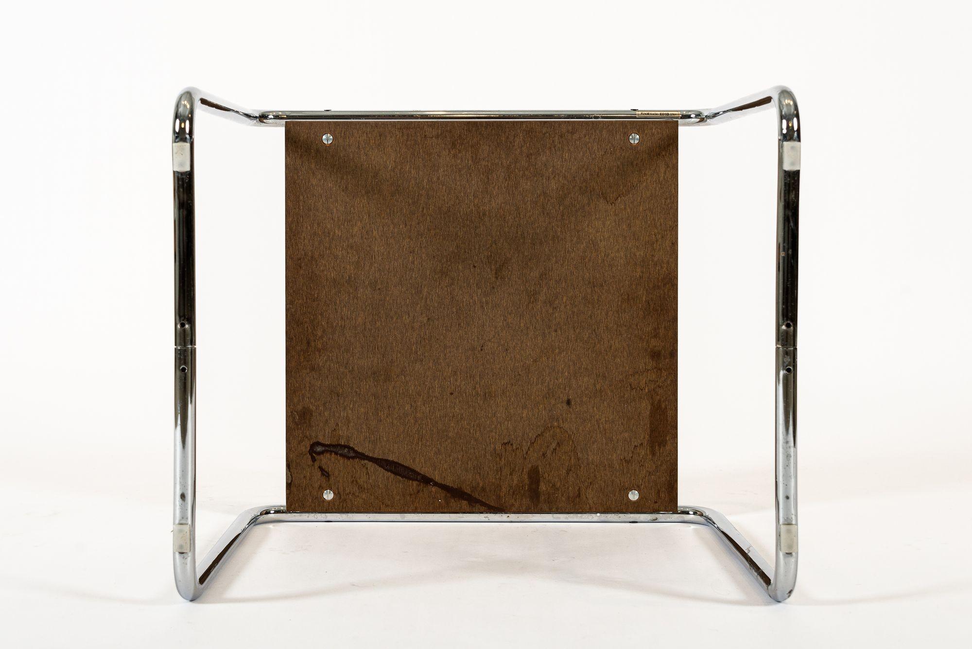 Mid Century White Tubular Steel Laccio Side Table by Marcel Breuer for Knoll 3
