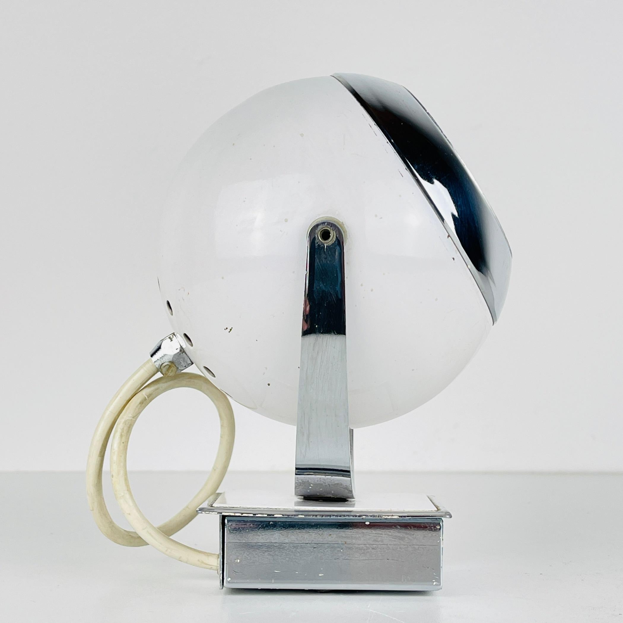 Mid-Century Modern Mid-century white wall lamp Eyeball Italy 1960s  For Sale