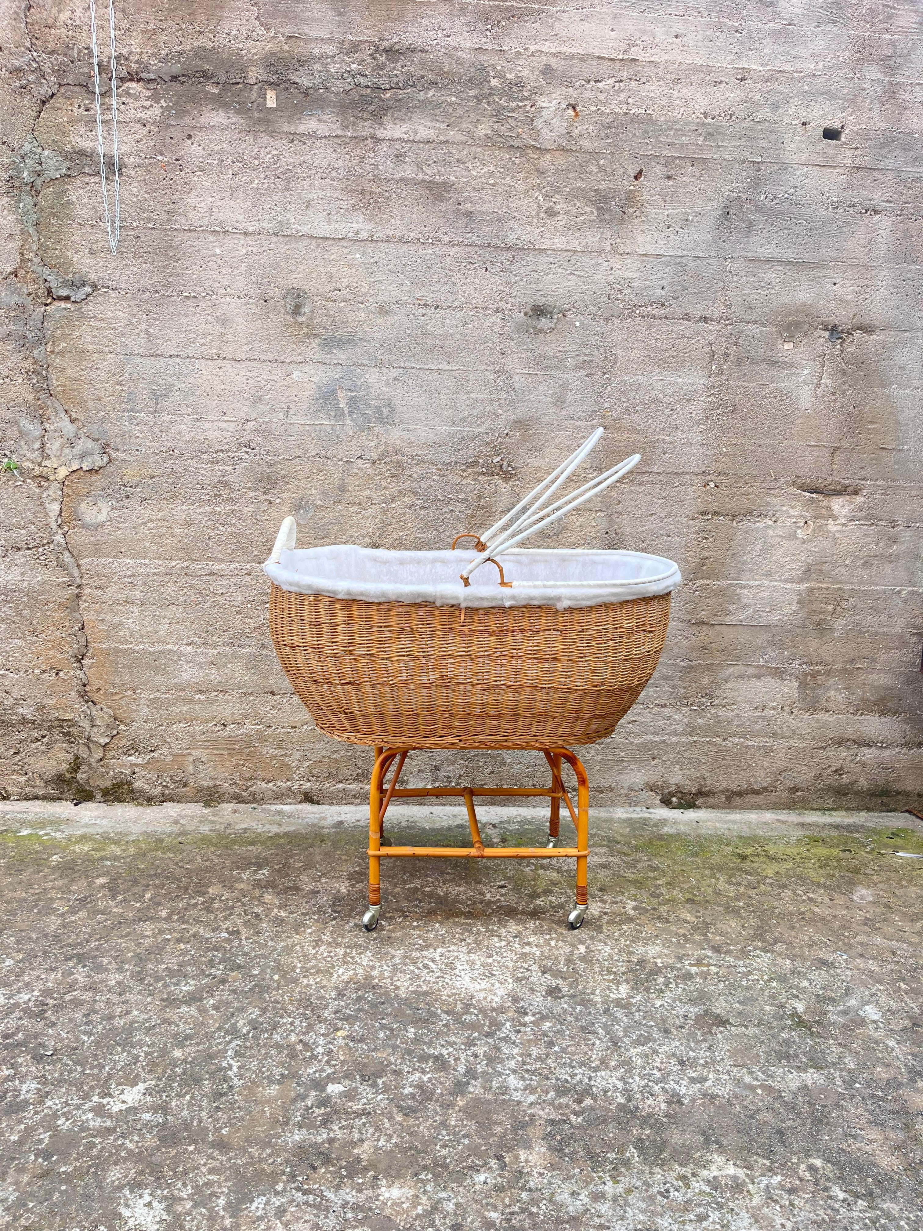 Mid-20th Century Mid-Century Wicker and Bamboo Cradle, Made in Italy, 1967 For Sale