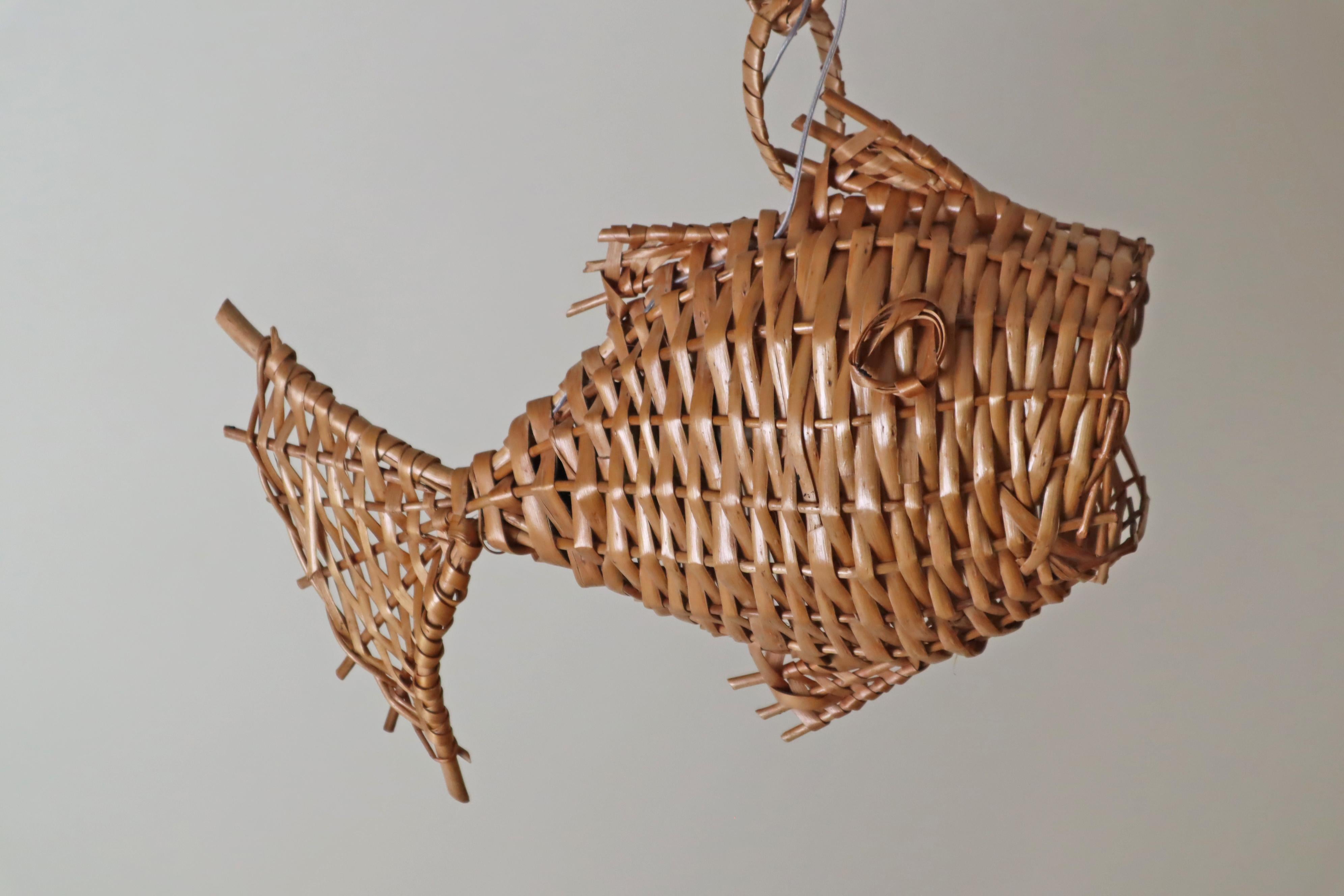 Lampe d'éclairage Fisch en osier du milieu du siècle, France, années 1960 en vente 3