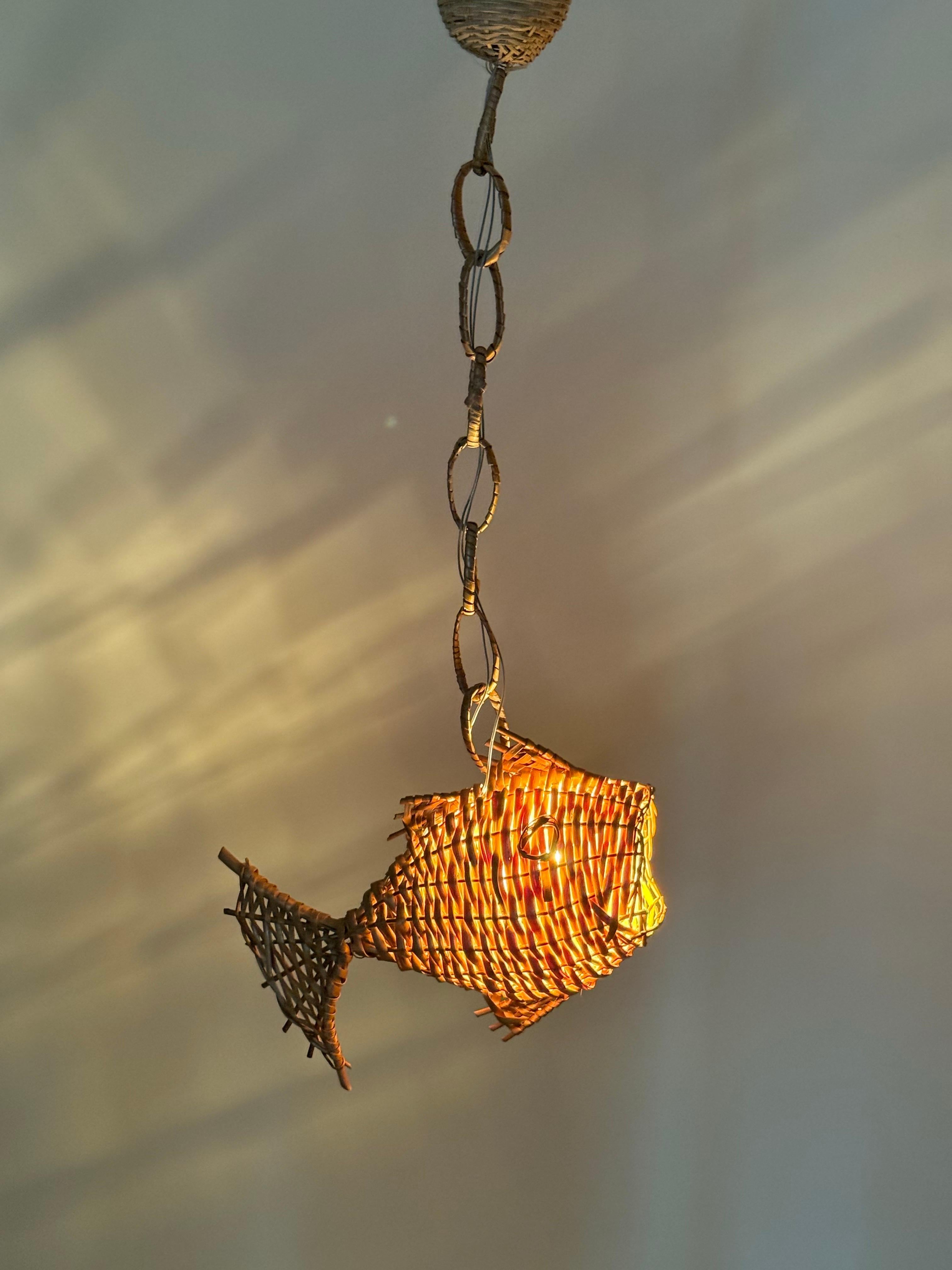 Lampe d'éclairage Fisch en osier du milieu du siècle, France, années 1960 en vente 7