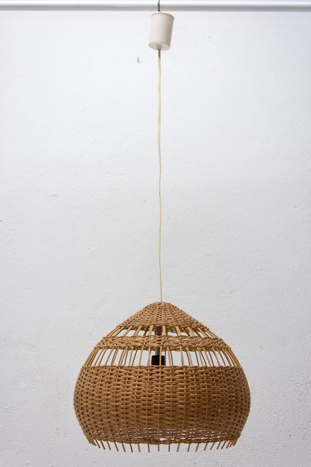 Mid-Century Wicker Hanging Chandelier by ULUV, 1960's For Sale 9