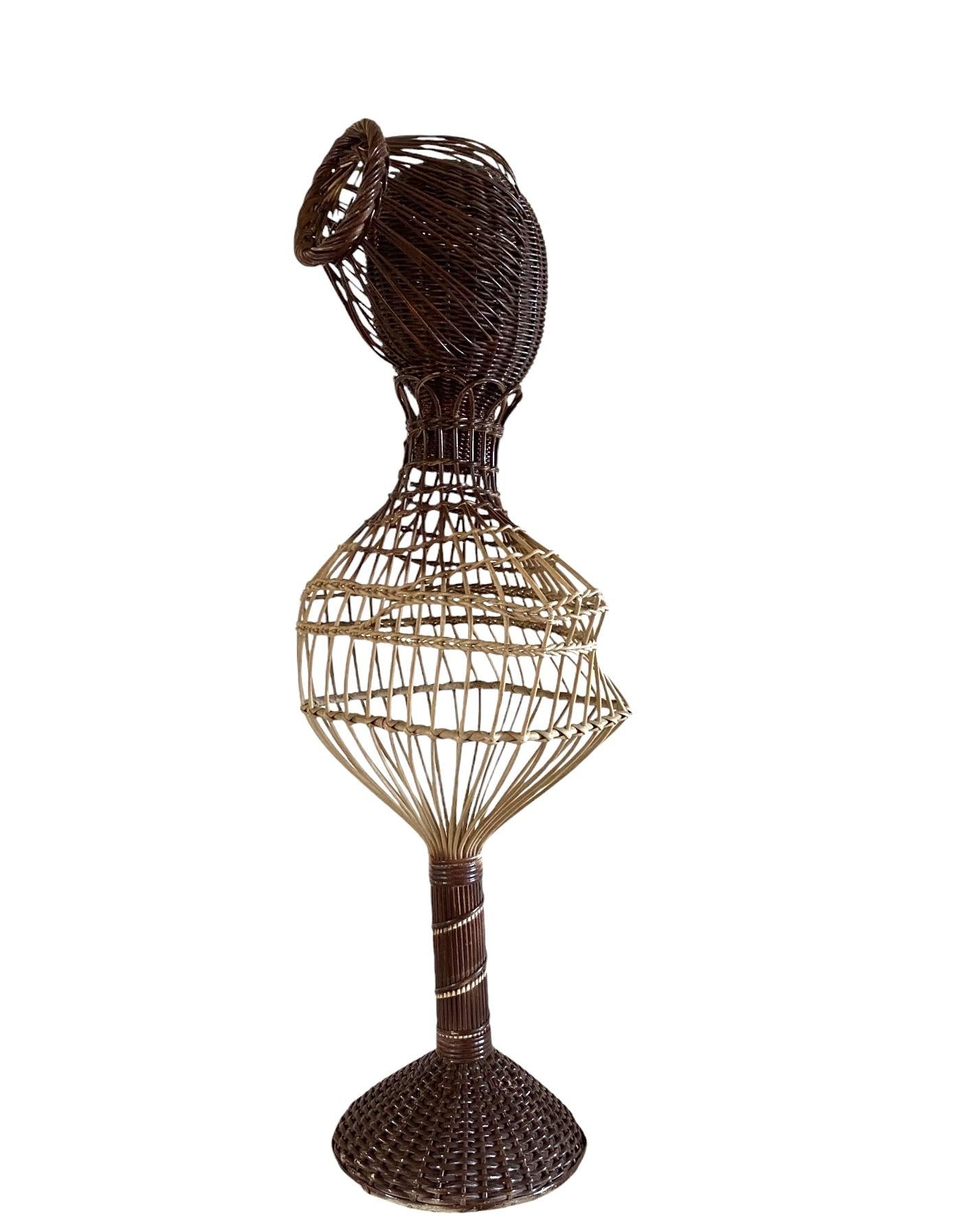 Maniquí de mimbre de mediados de siglo, Posa Italia años 50 en venta 8