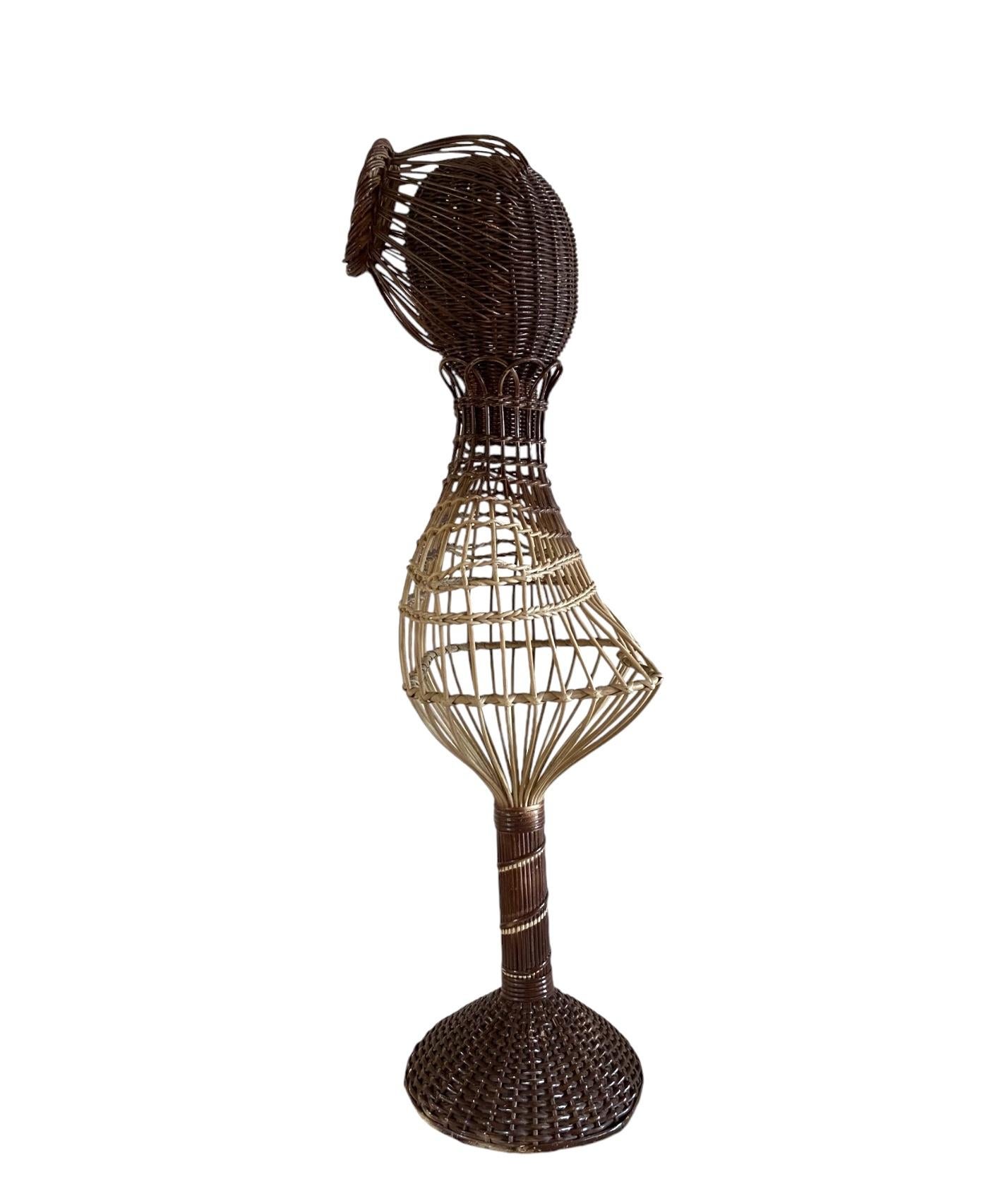 Maniquí de mimbre de mediados de siglo, Posa Italia años 50 en venta 9