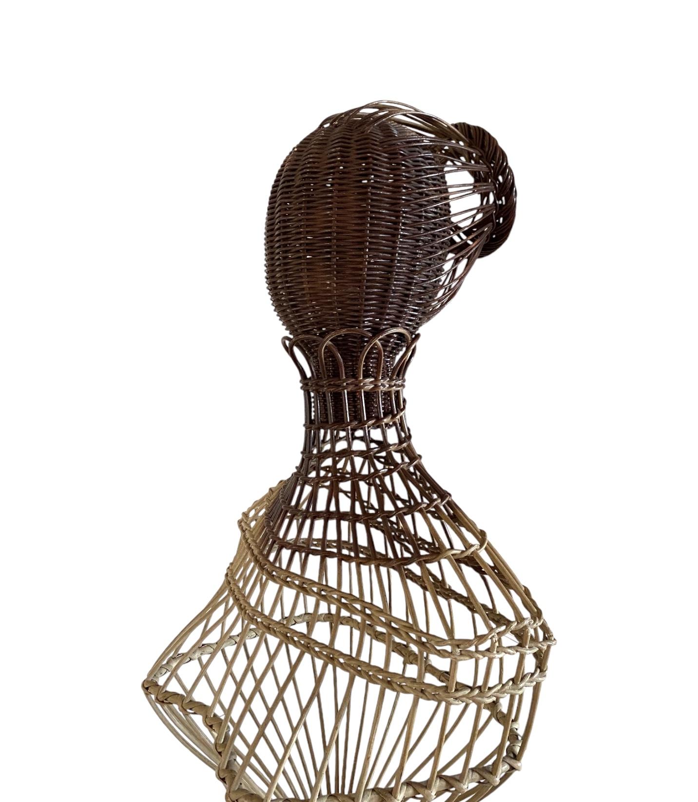 Maniquí de mimbre de mediados de siglo, Posa Italia años 50 Mid-20th Century en venta