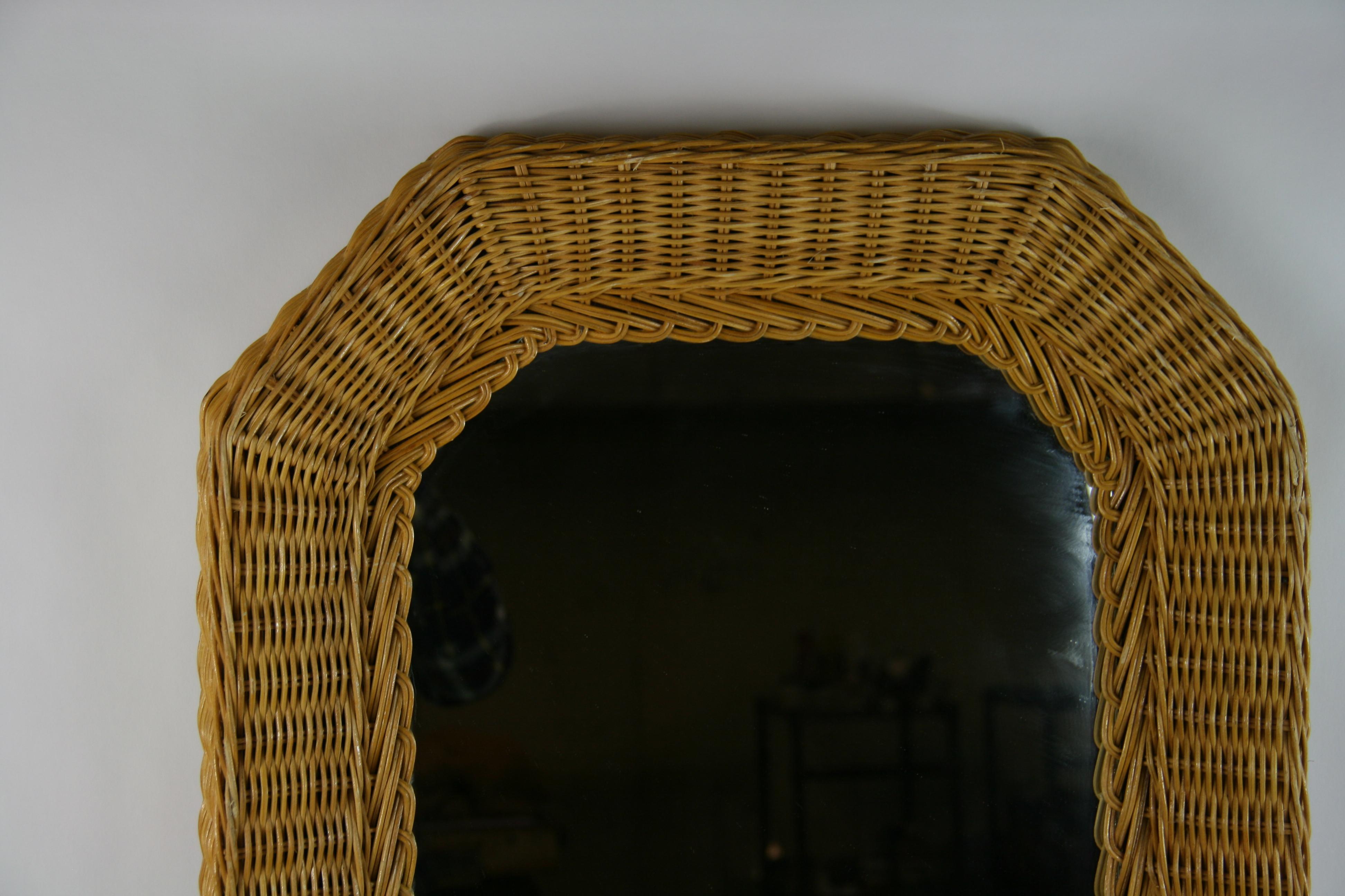 Midcentury Wicker Arch Top Mirror In Good Condition In Douglas Manor, NY