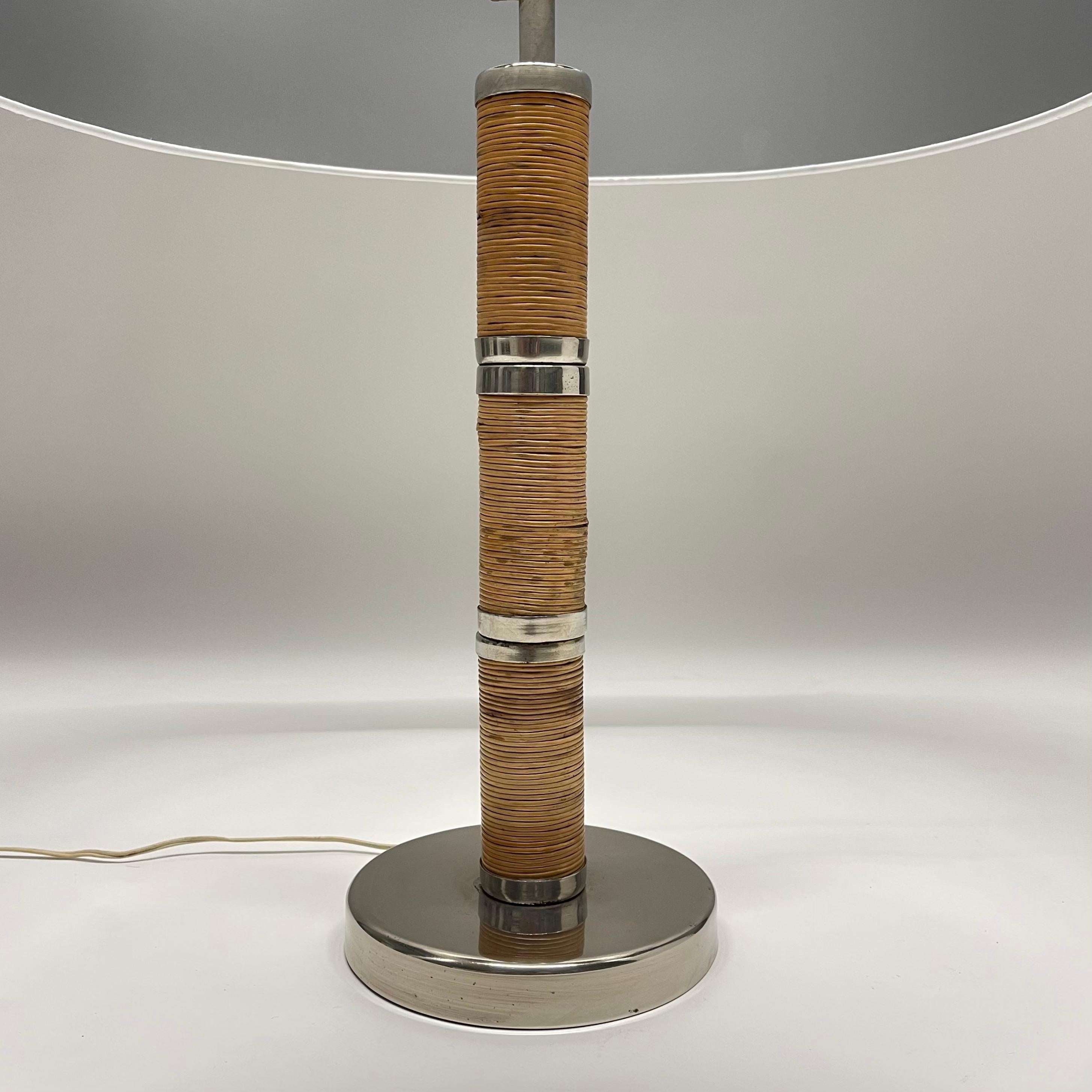 Mid-Century Modern Lampe de bureau mi-siècle en osier, rotin et chrome, HCH, vers 1970 en vente