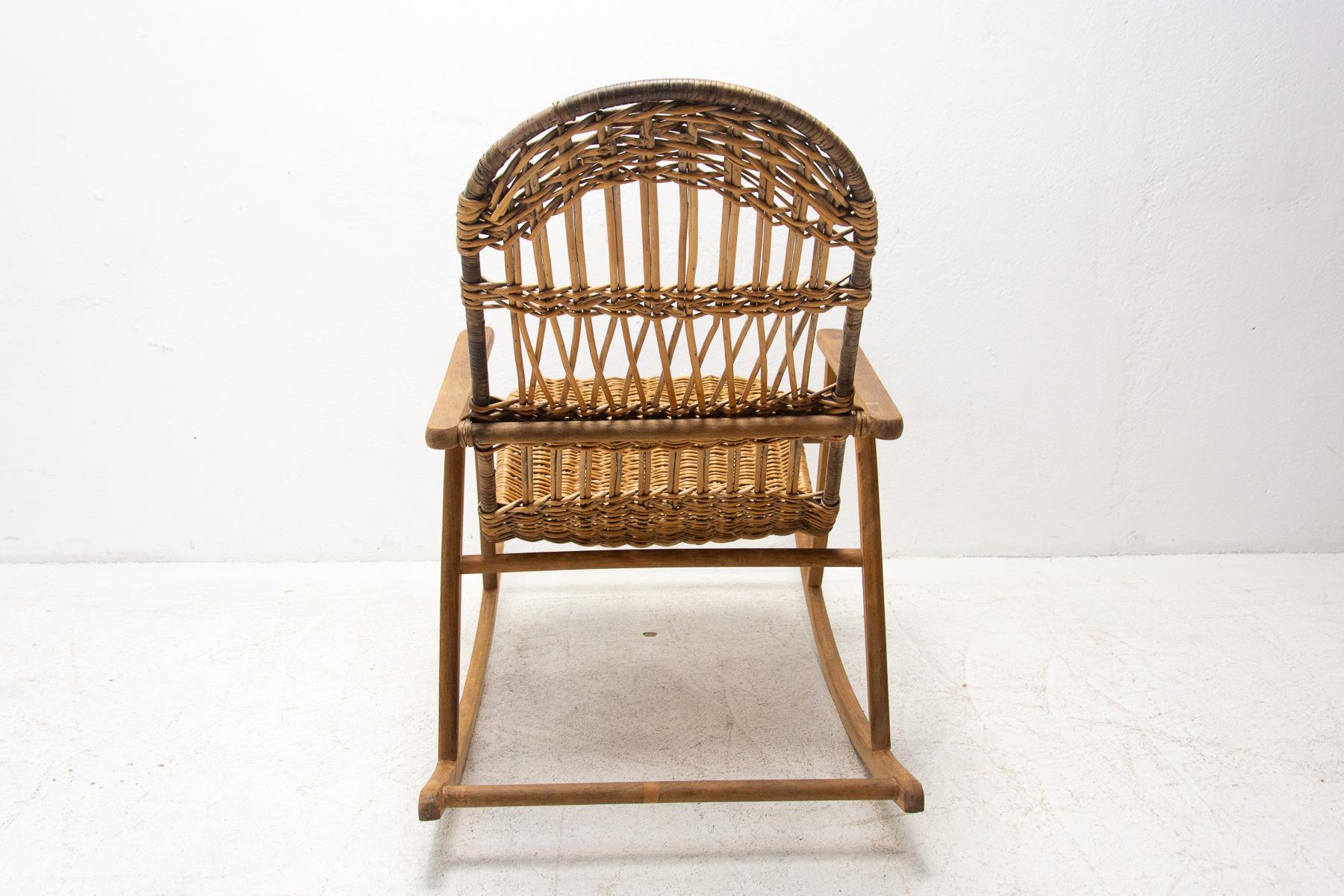 Mid-Century Wicker Rocking Chair, Czechoslovakia, 1960's For Sale 5