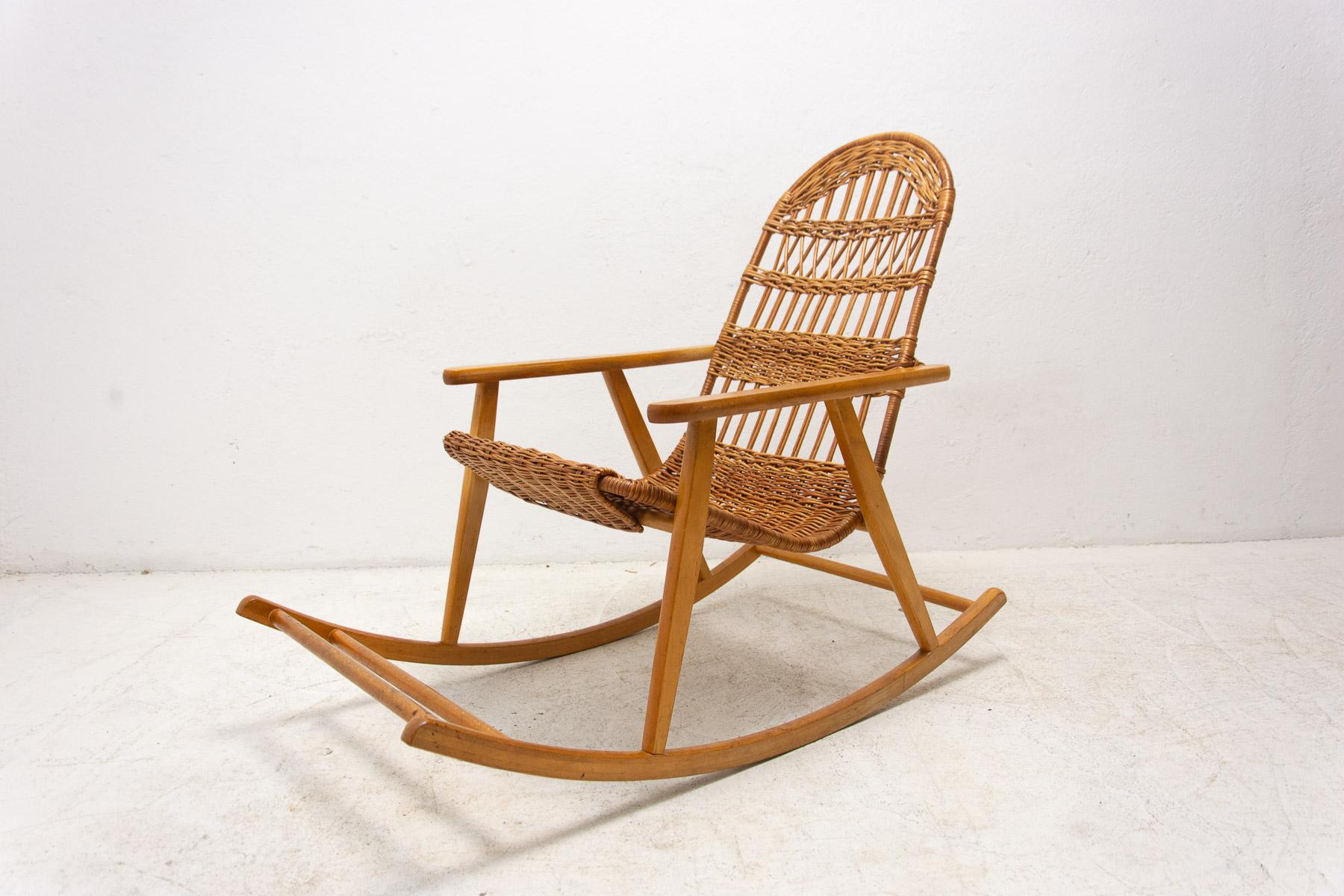 Mid-Century Wicker Rocking Chair, Czechoslovakia, 1970's For Sale 2