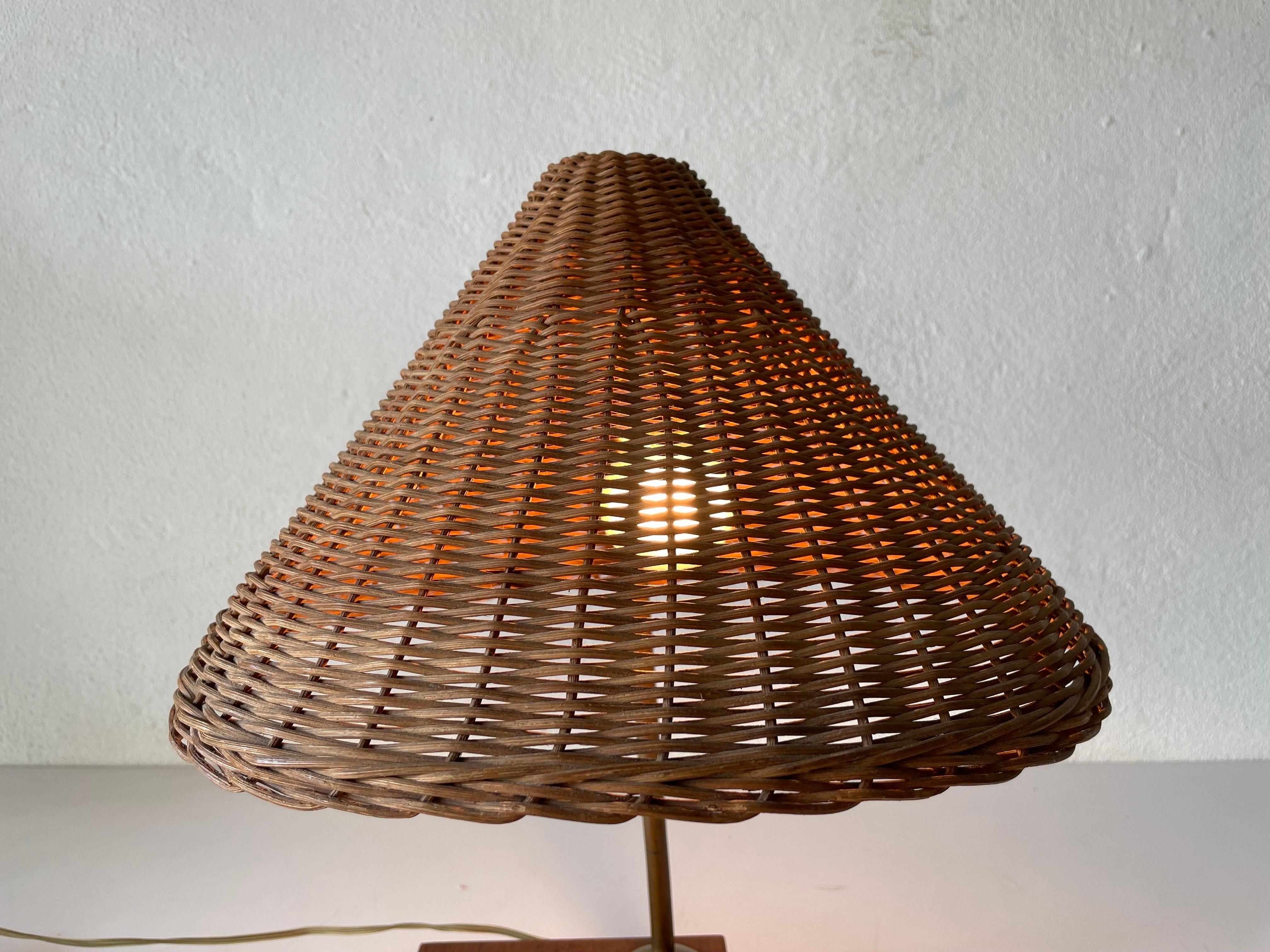 Mid-century Wicker & Wood Desk Lamp, 1950s, Italy For Sale 9
