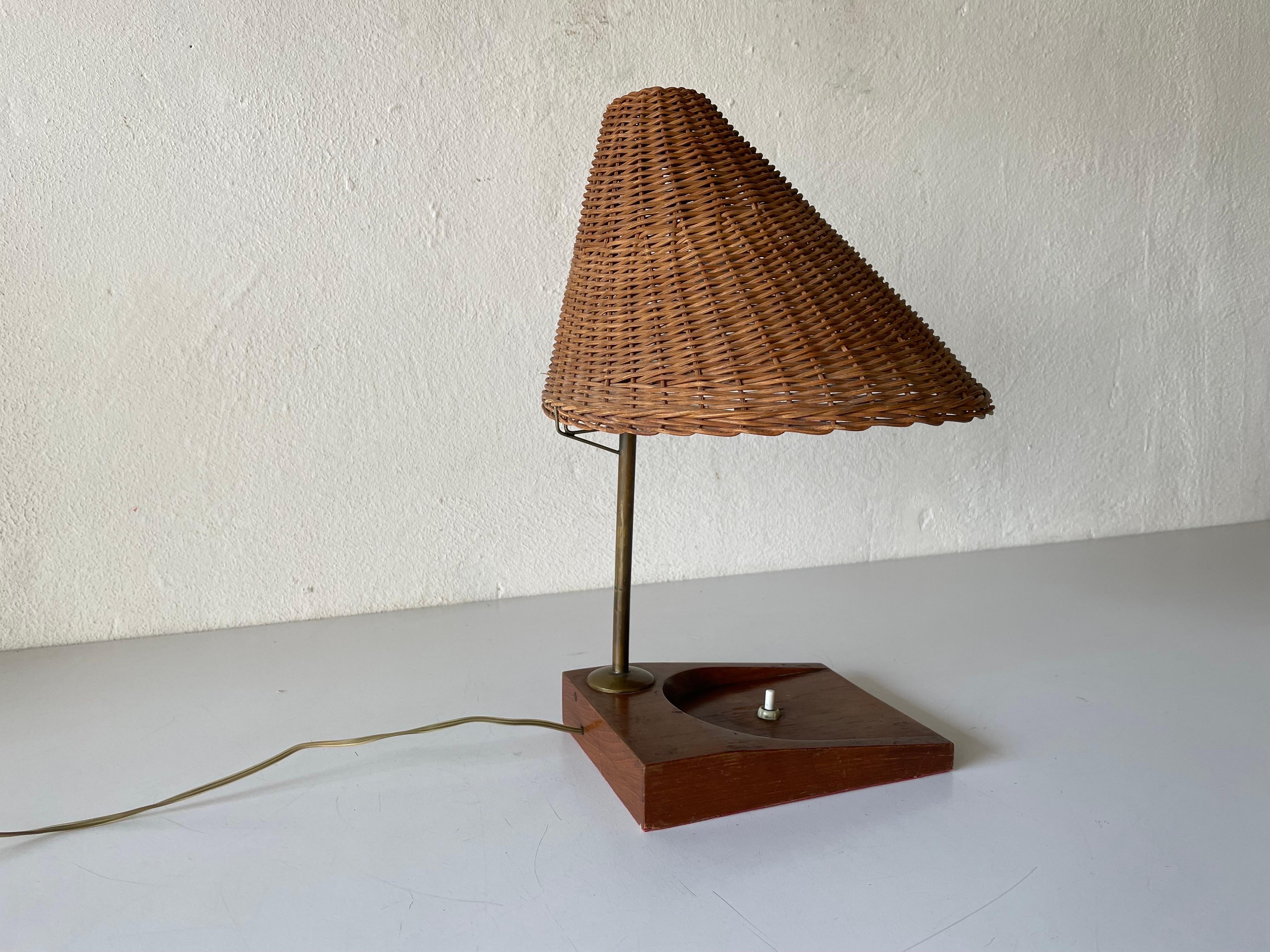Italian Mid-century Wicker & Wood Desk Lamp, 1950s, Italy For Sale