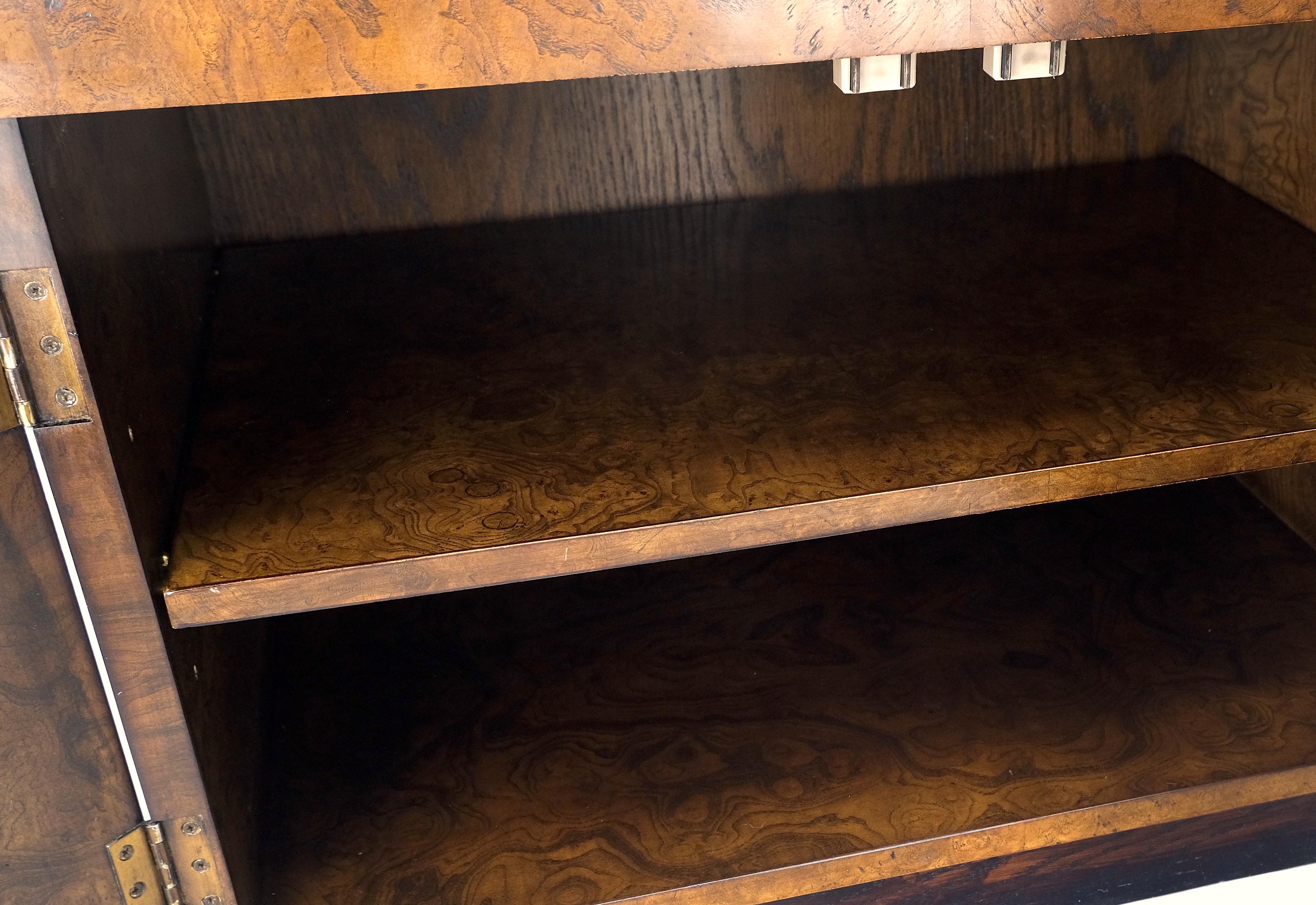 Mid Century Widdicomb Wurzelholz zwei Tür eine Schublade Ende Tabelle Nachttisch Mint! im Zustand „Gut“ im Angebot in Rockaway, NJ