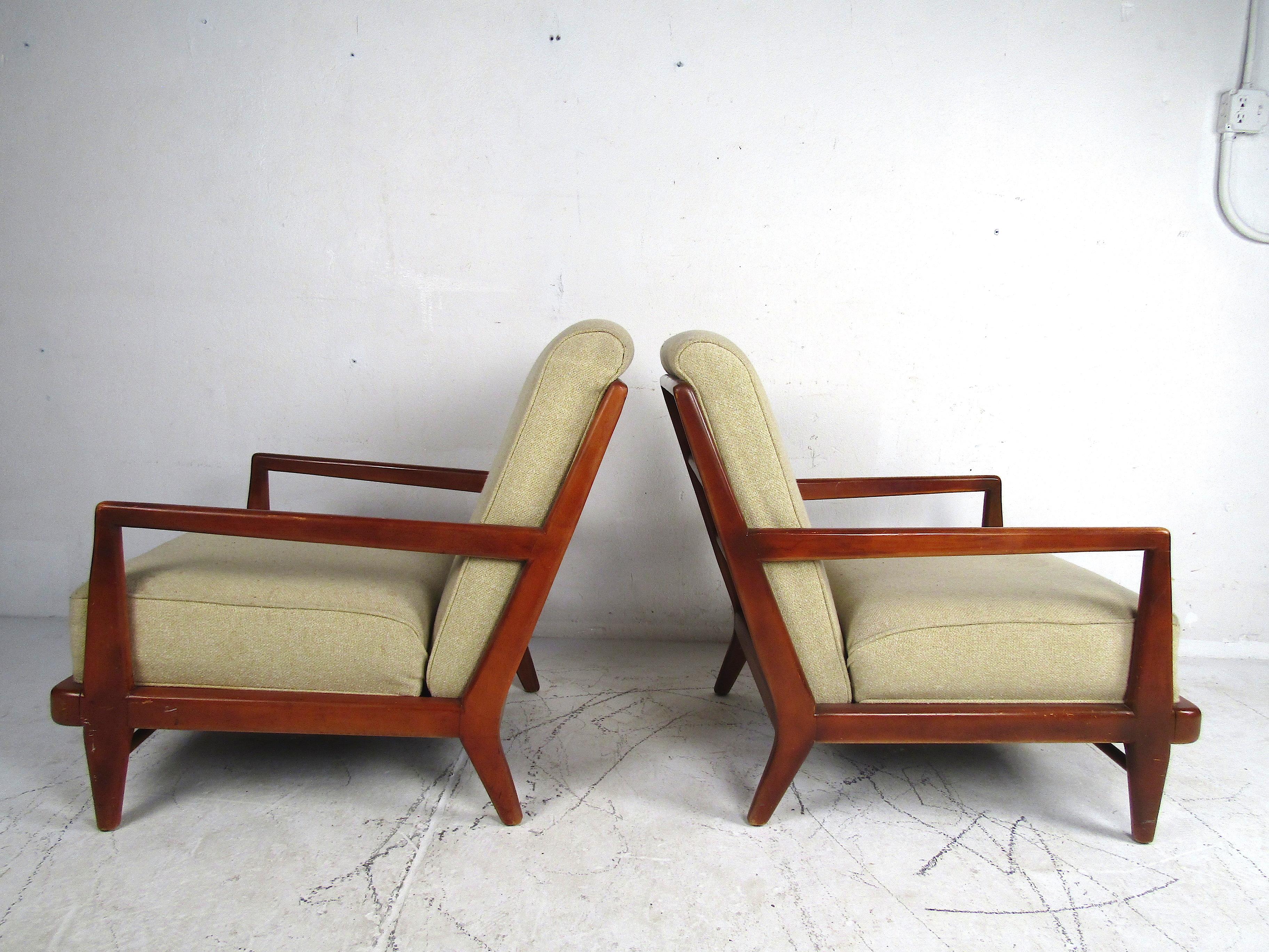 Mid-Century Modern Paire de chaises longues Widdicomb du milieu du siècle dernier en vente