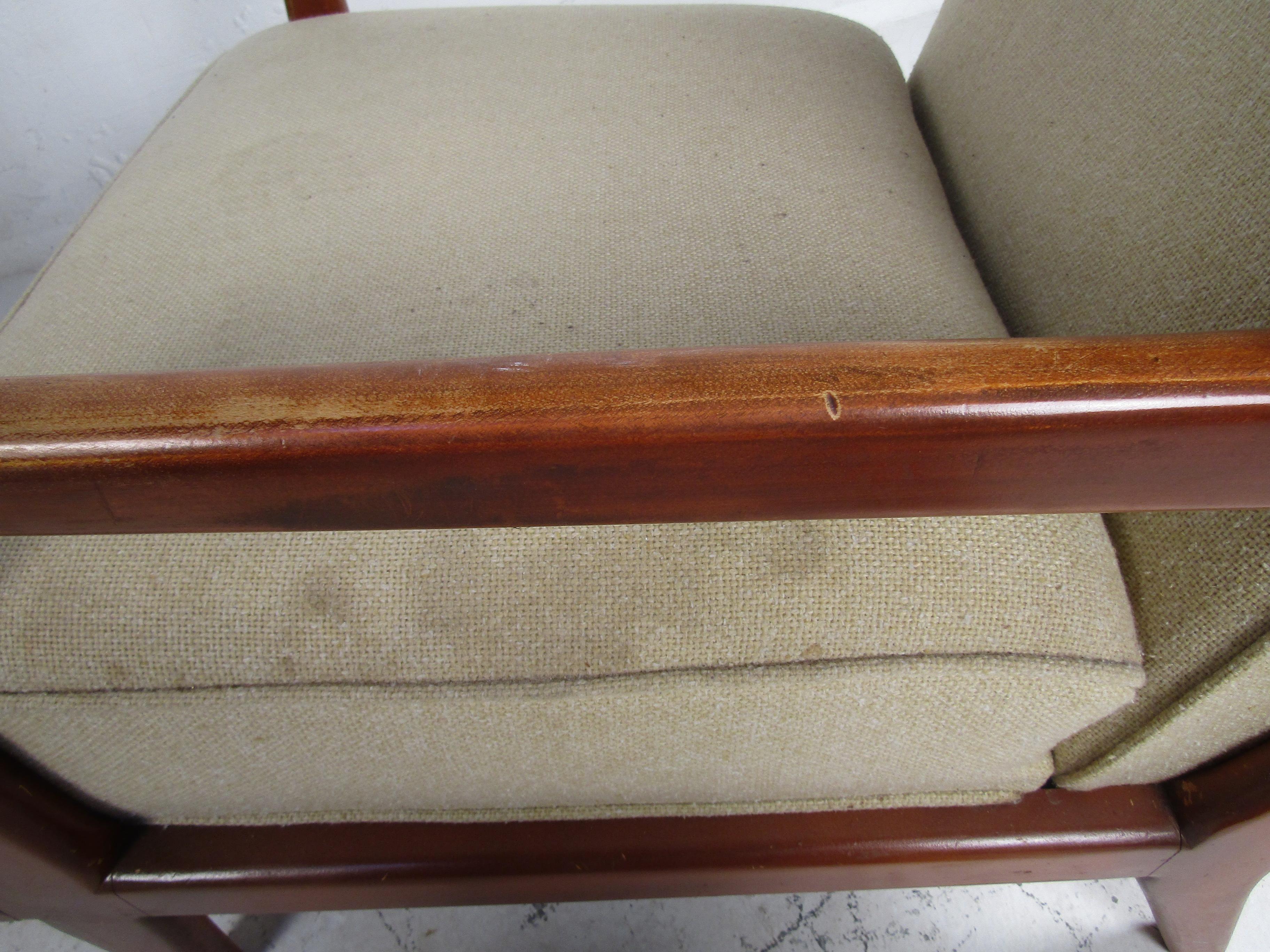 Tissu d'ameublement Paire de chaises longues Widdicomb du milieu du siècle dernier en vente