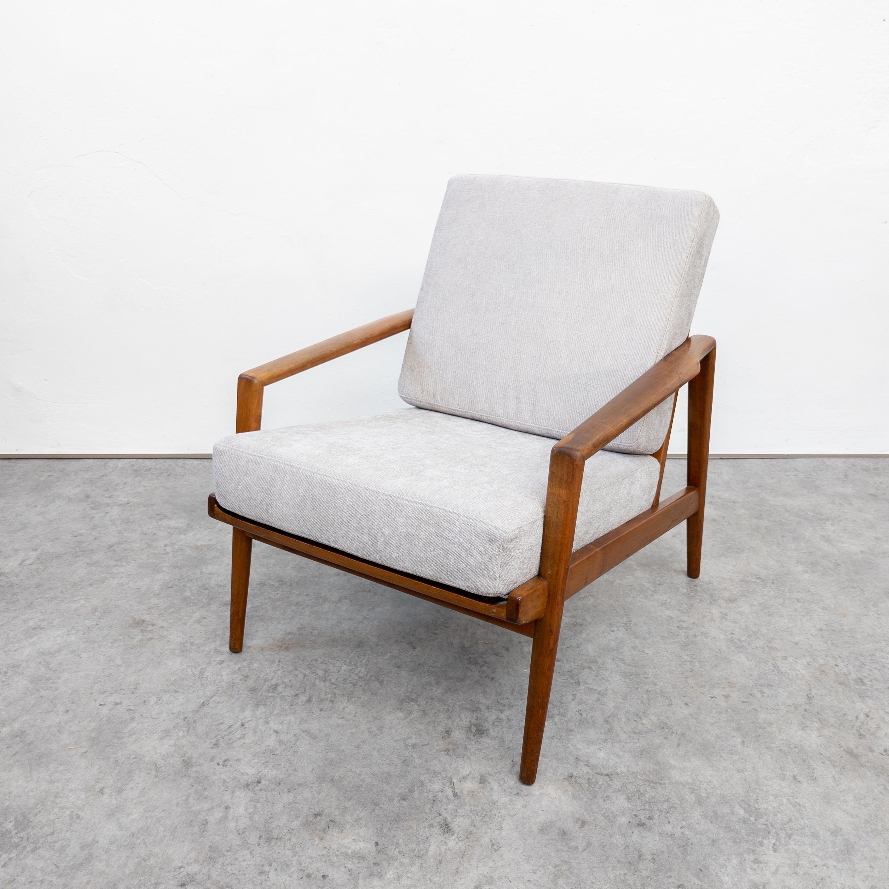 Mid-Century Modern Mid Century Wilhelm Knoll armchair for Knoll Antimott