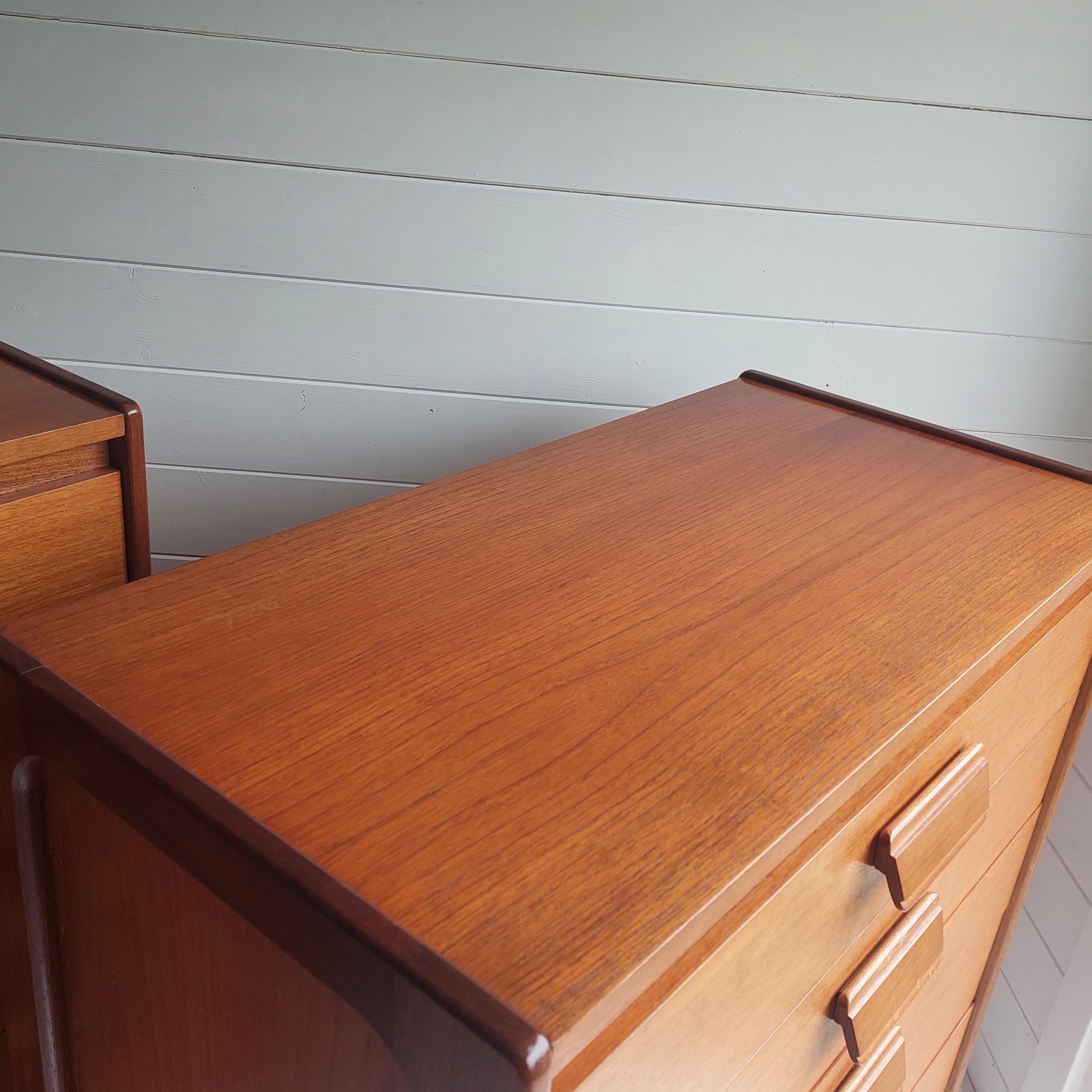 Mid century William Lawrence teak chest of drawers tallboy set of 2, 60s 3