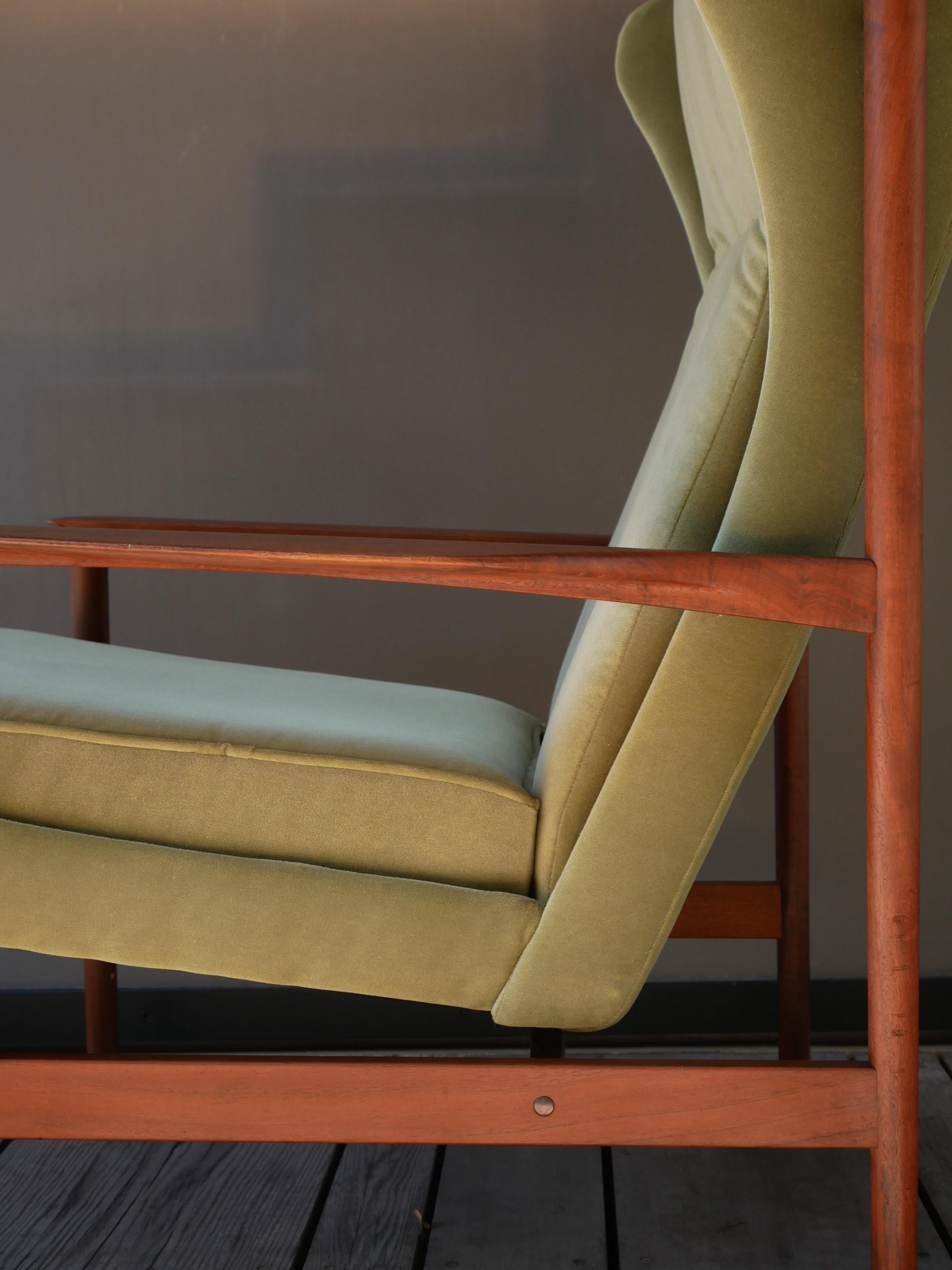 Mid-Century Wingback Armchair by Ib Kofod Larsen en venta 7
