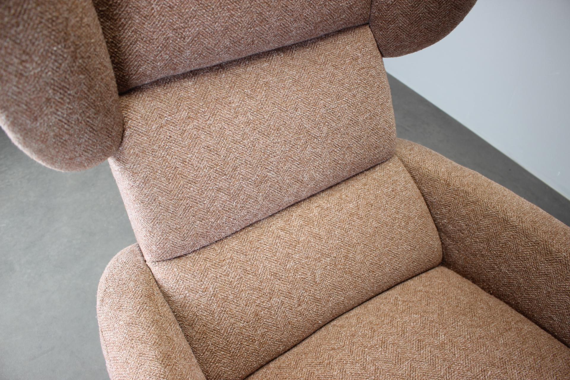 Chaise longue à dossier en tissu rose, Tchécoslovaquie, années 1970 en vente 3