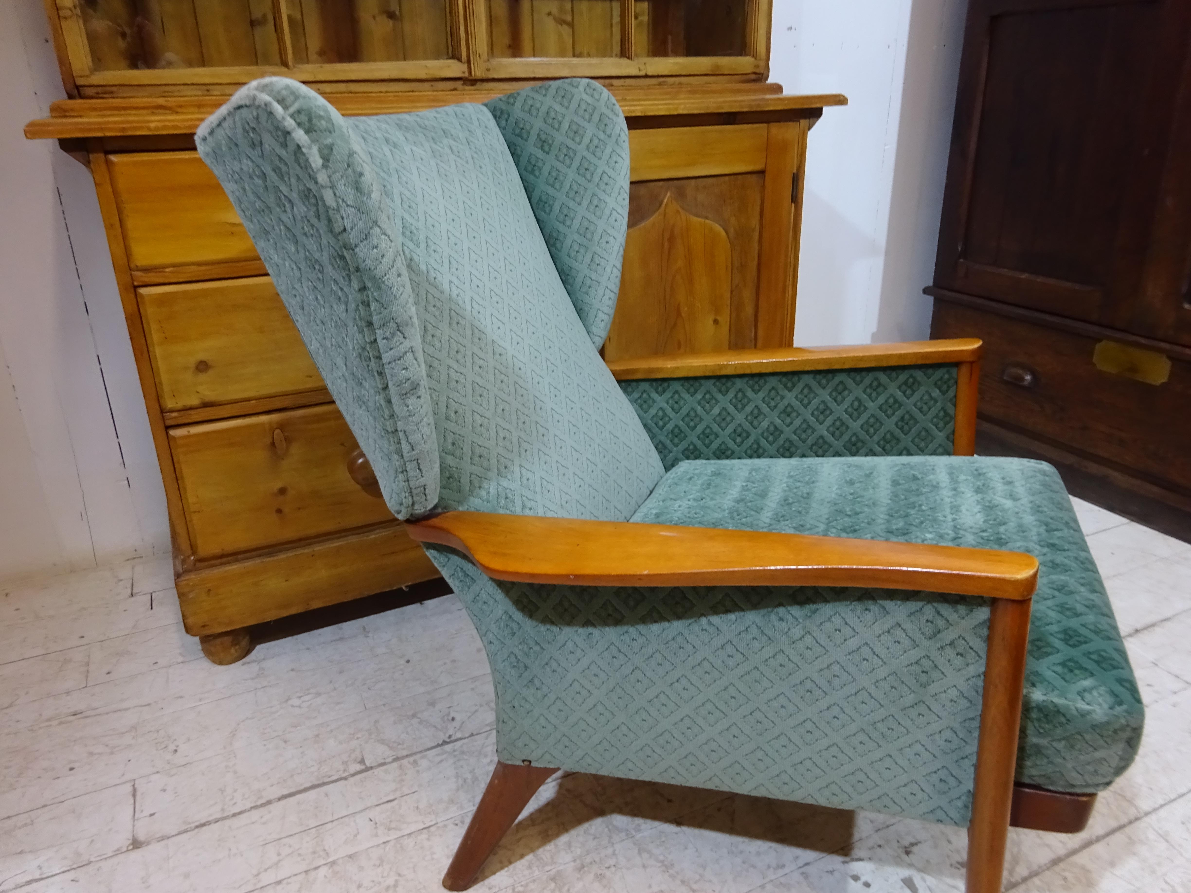 Mid-Century Modern Mid Century Wingback Lounge Chair Model PK973 in Velvet by Parker Knoll