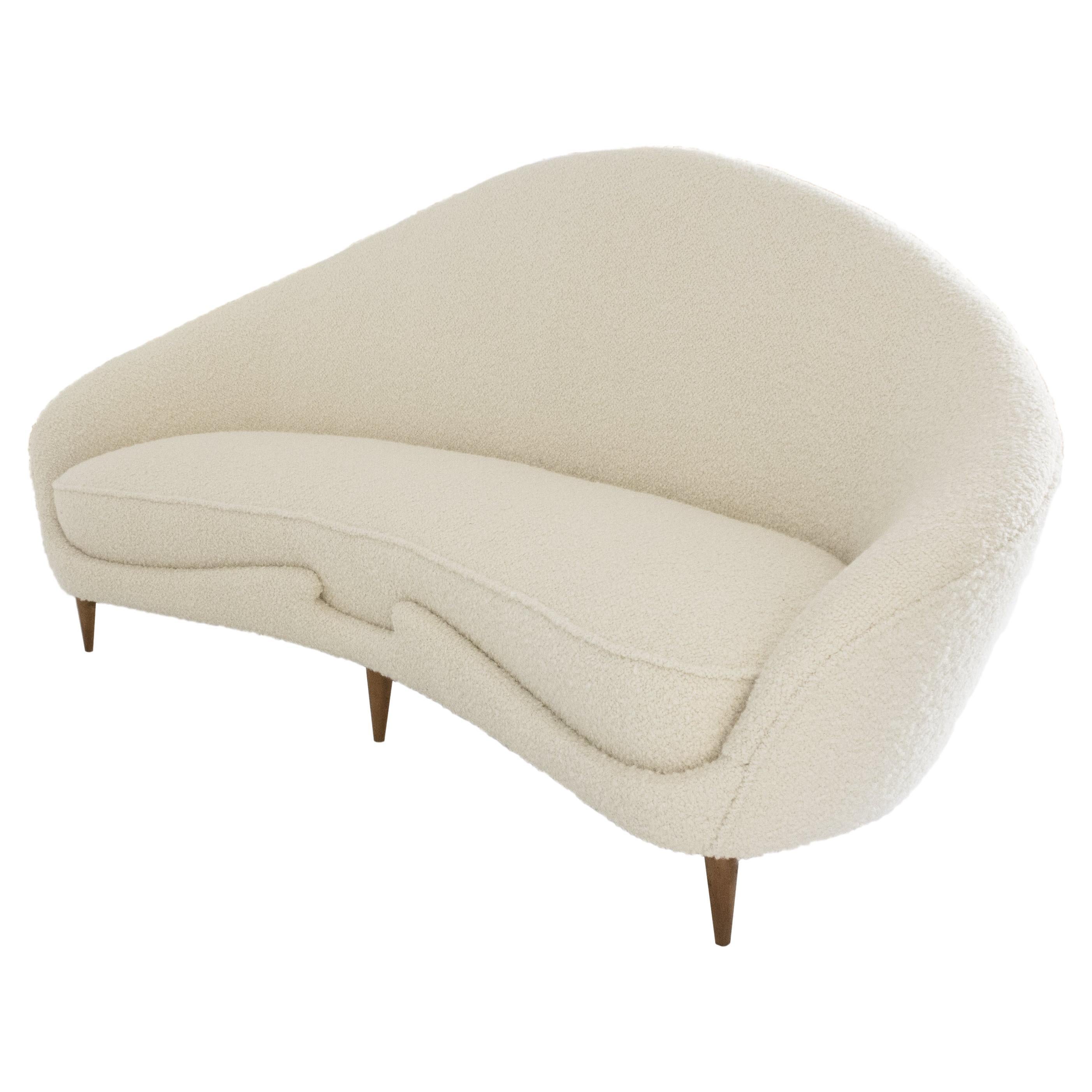 Mid-Century Organic Curved Sofa Reupholstered in Beige Buclé , Italia, 1950 For Sale