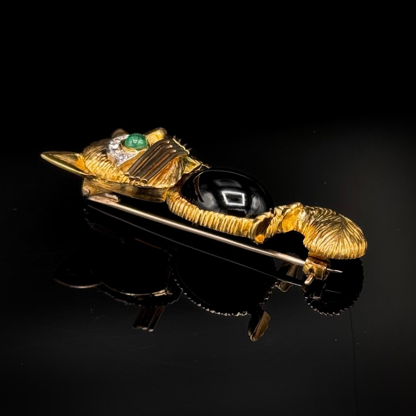 Mid-Century Winking Cat Emerald Diamond Onyx Brooch Yellow Gold English 1950s For Sale 5