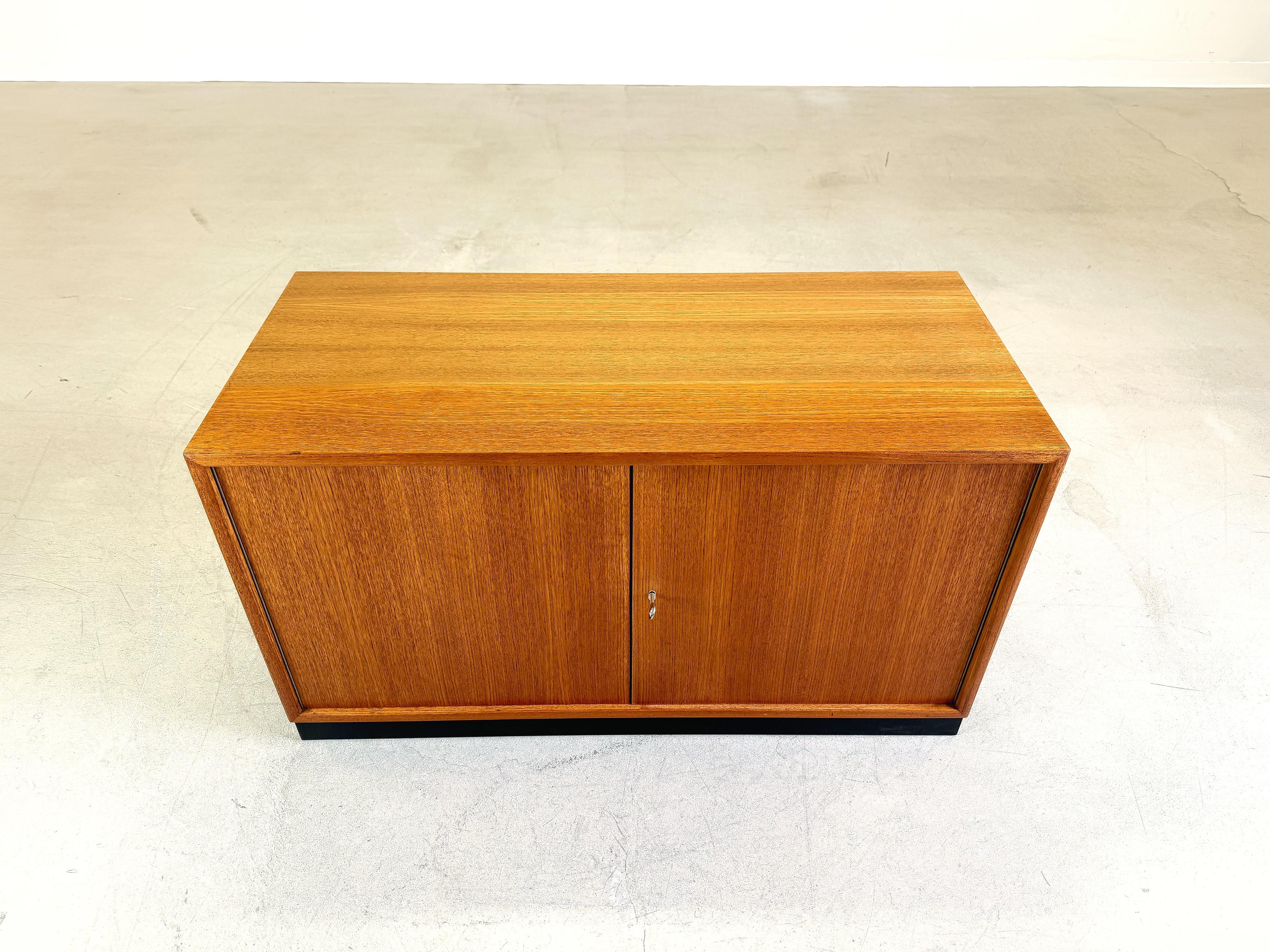 Mid Century WK furniture teca cómoda aparador mueble vintage Alemán en venta