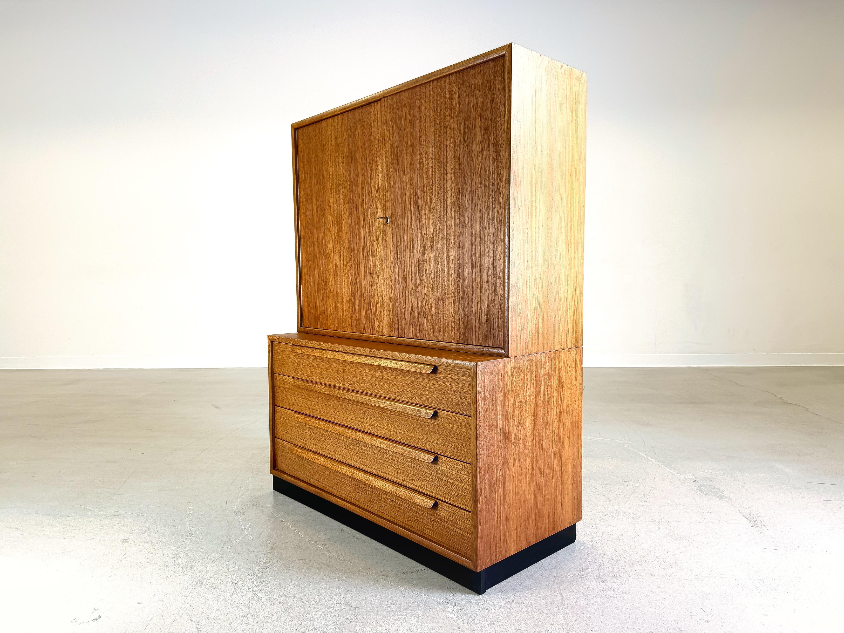 Mid Century WK Möbel Teakholz Regal Schrank Bücherregal vintage im Angebot 6