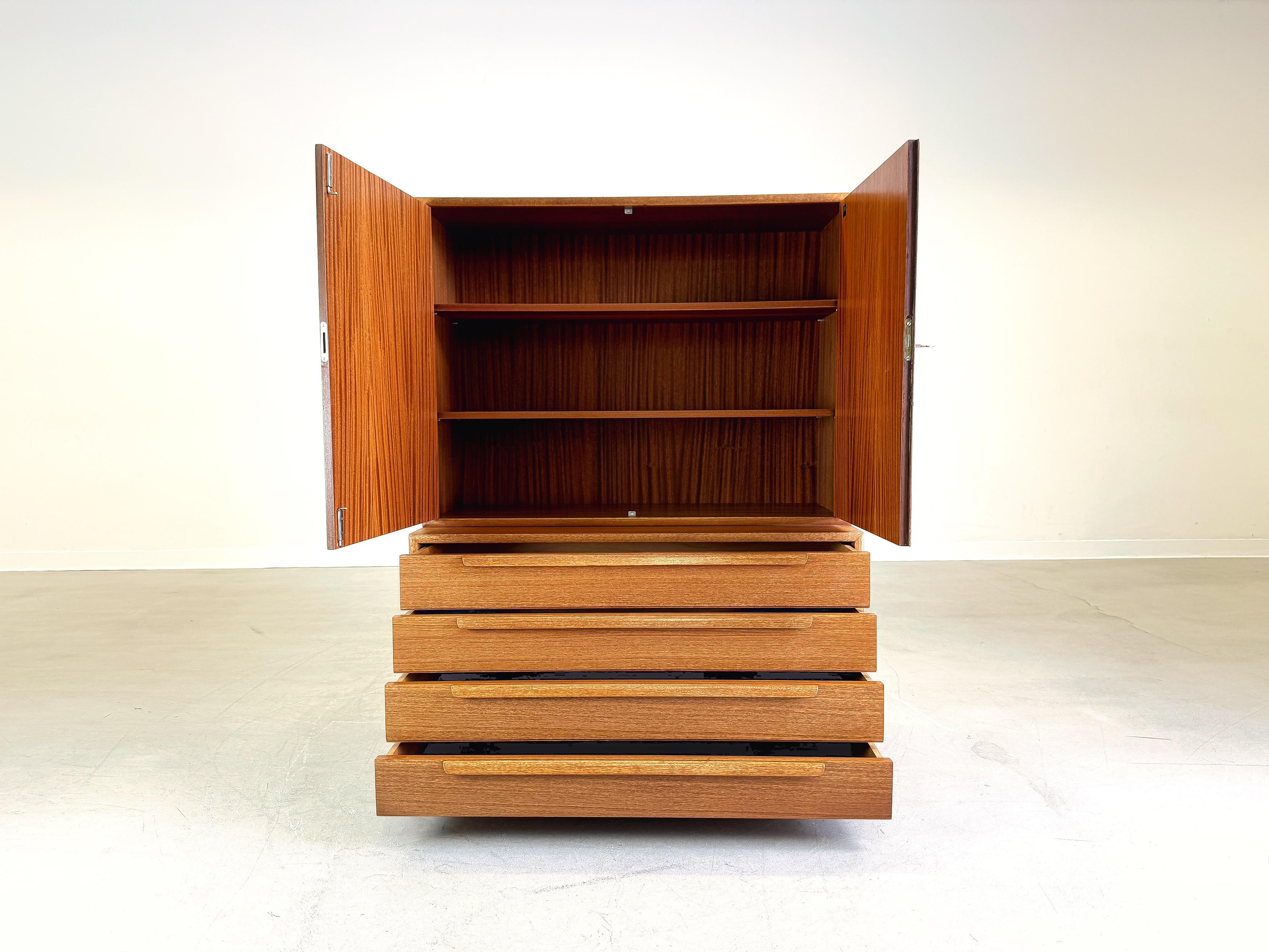Mid Century WK Möbel Teakholz Regal Schrank Bücherregal vintage (Mitte des 20. Jahrhunderts) im Angebot