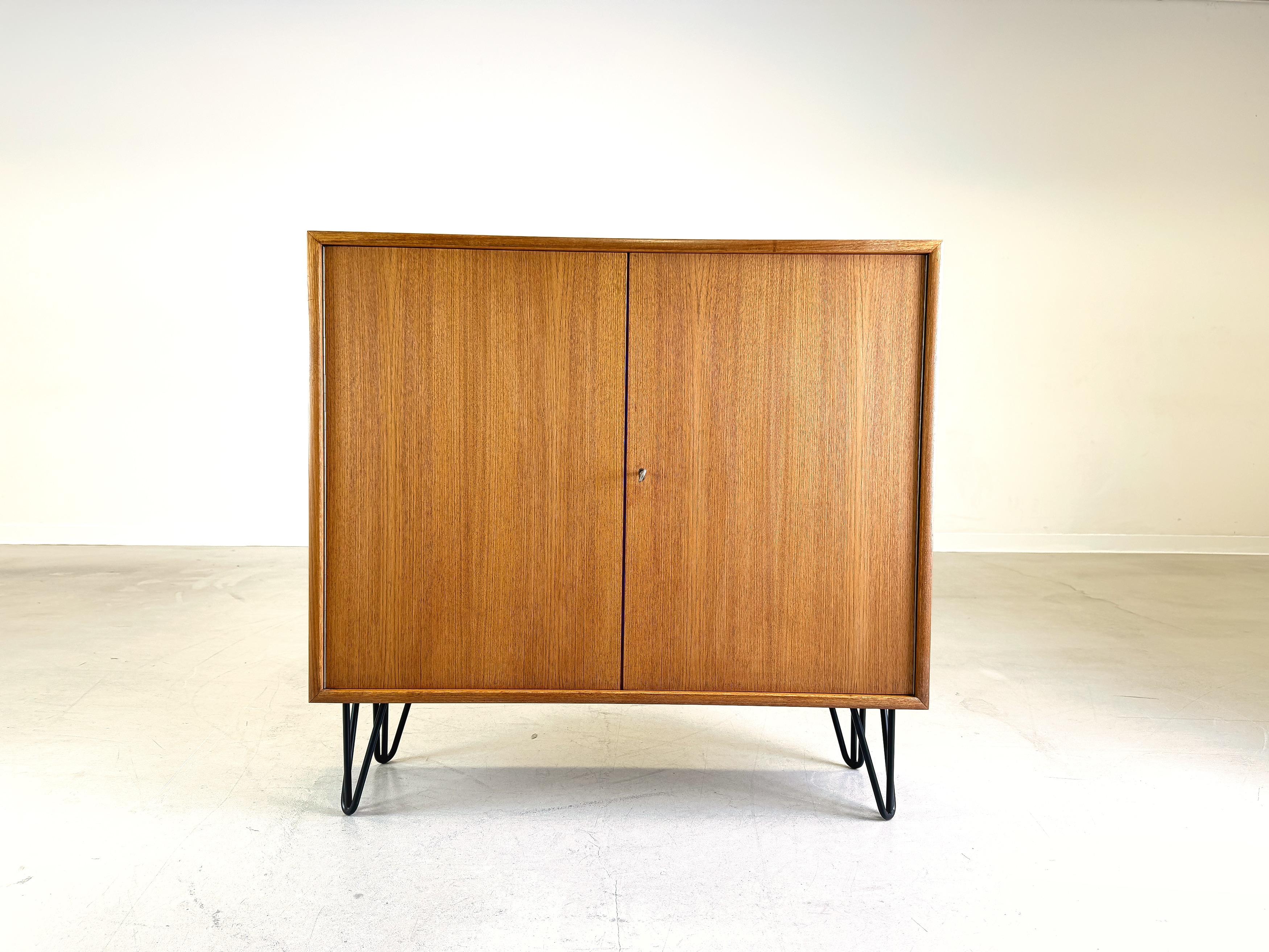 German Mid Century WK Möbel Teak Kommode Schrank Hairpin Vintage