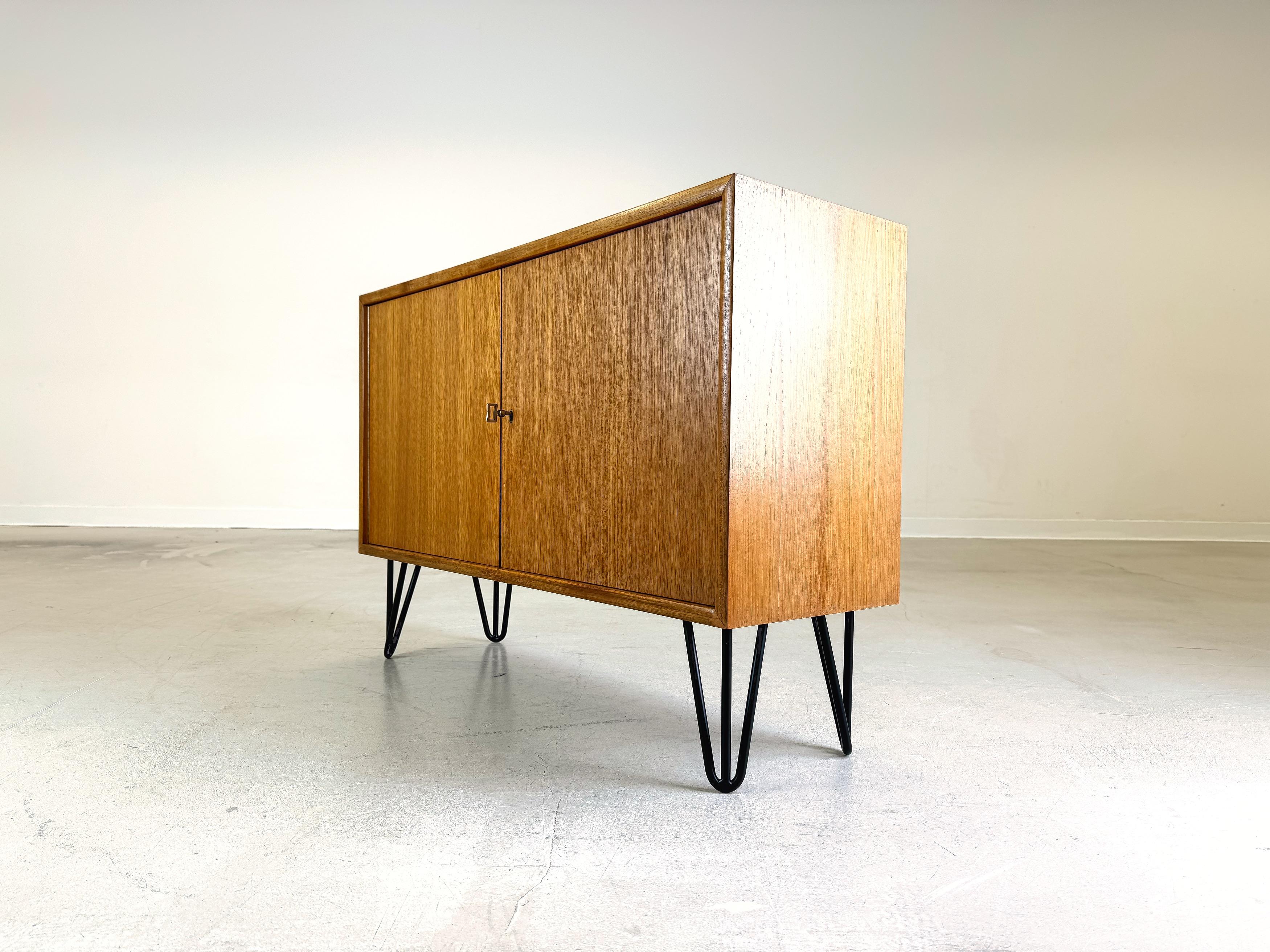 German Mid Century WK Möbel Teak Sideboard Schrank Hairpin Vintage
