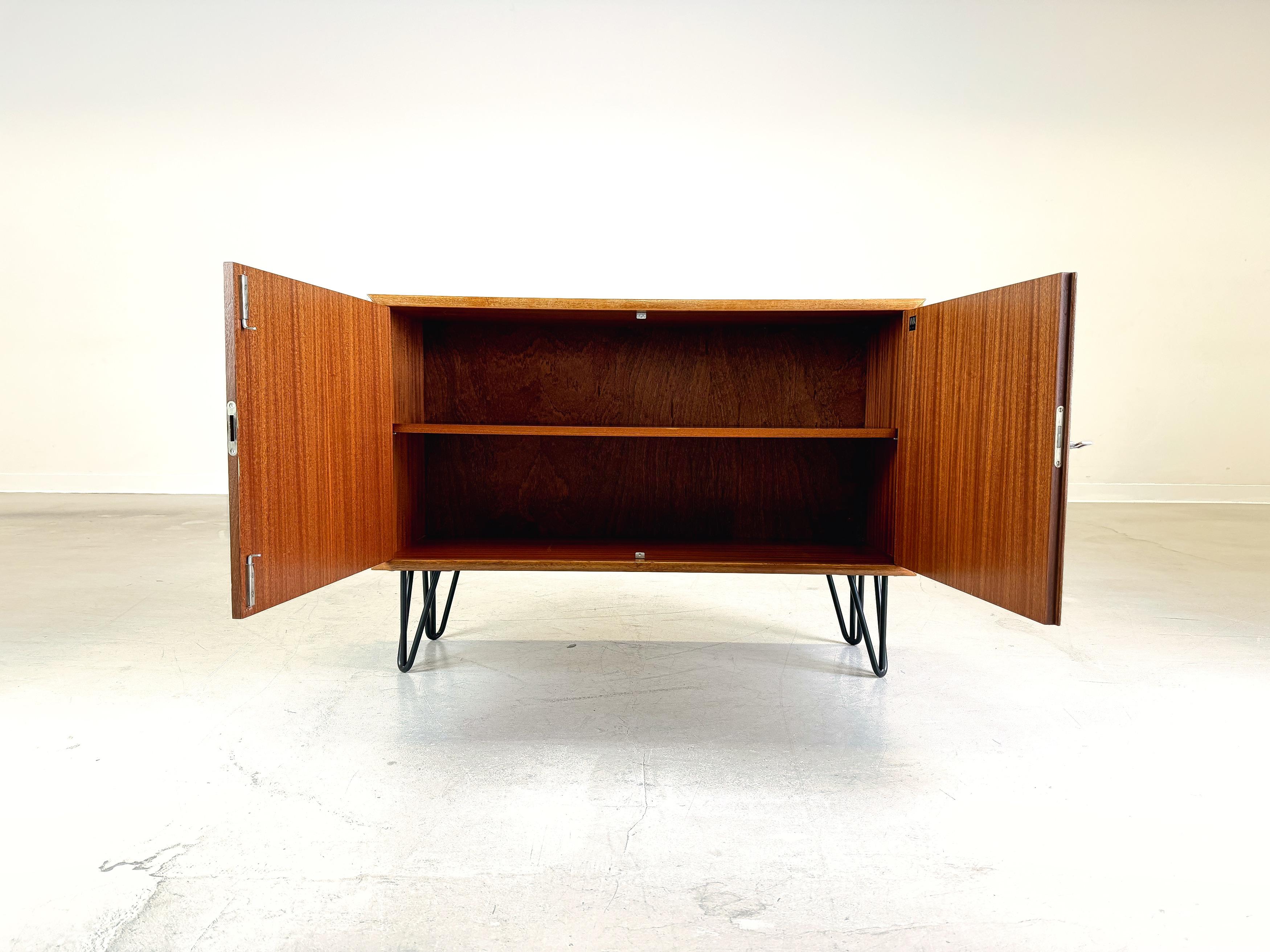 Oiled Mid Century WK Möbel Teak Sideboard Schrank Hairpin Vintage