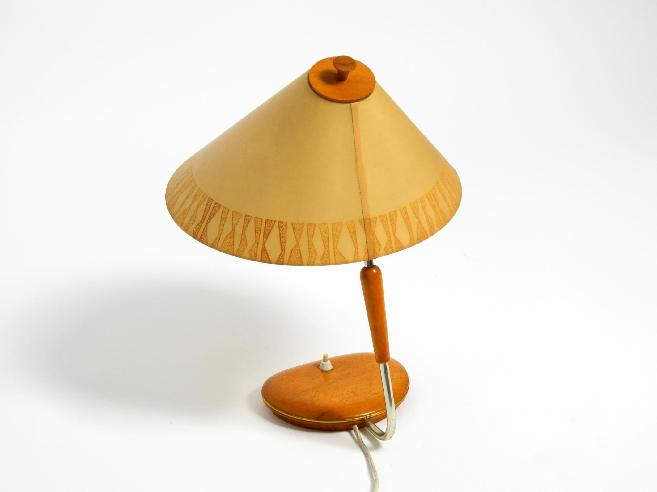 Mid Century wood and fabric shade table lamp from the DDR with stamp from 1966 In Good Condition In München, DE