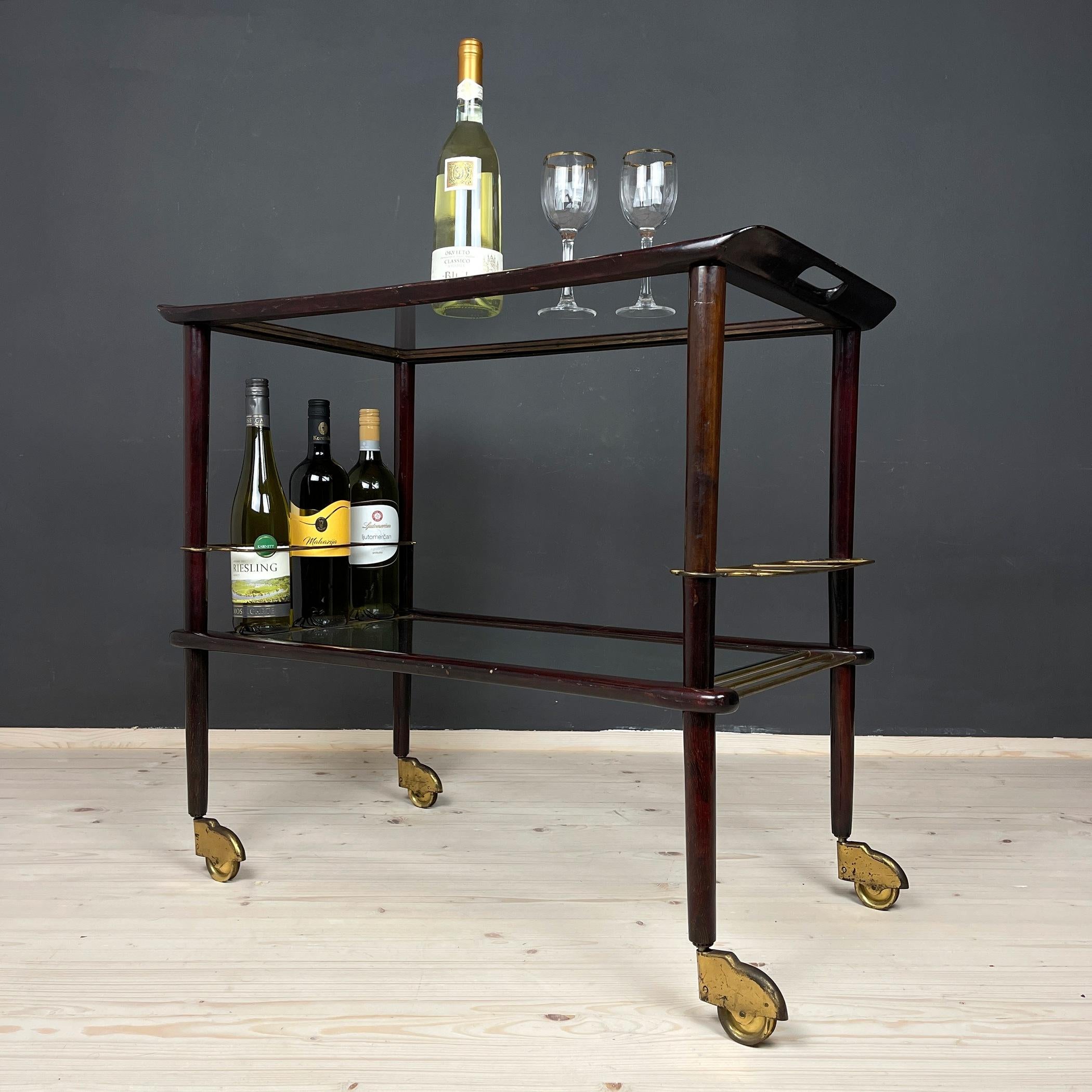 Mid-Century Modern Mid-Century wood and glass bar cart trolley by Ico Parisi for De Baggis Italy 19 For Sale