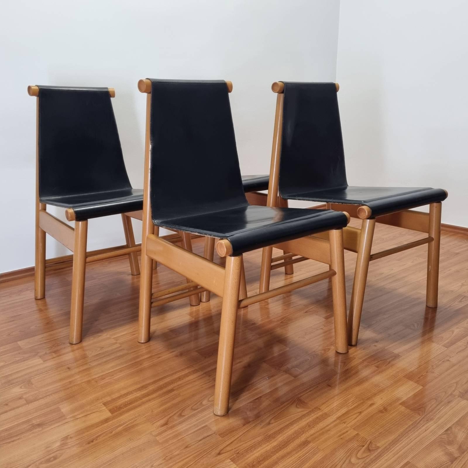 Scandinavian Modern Mid Century Wood and Leather Dining Chairs, Italy 70s, Set of 4 For Sale