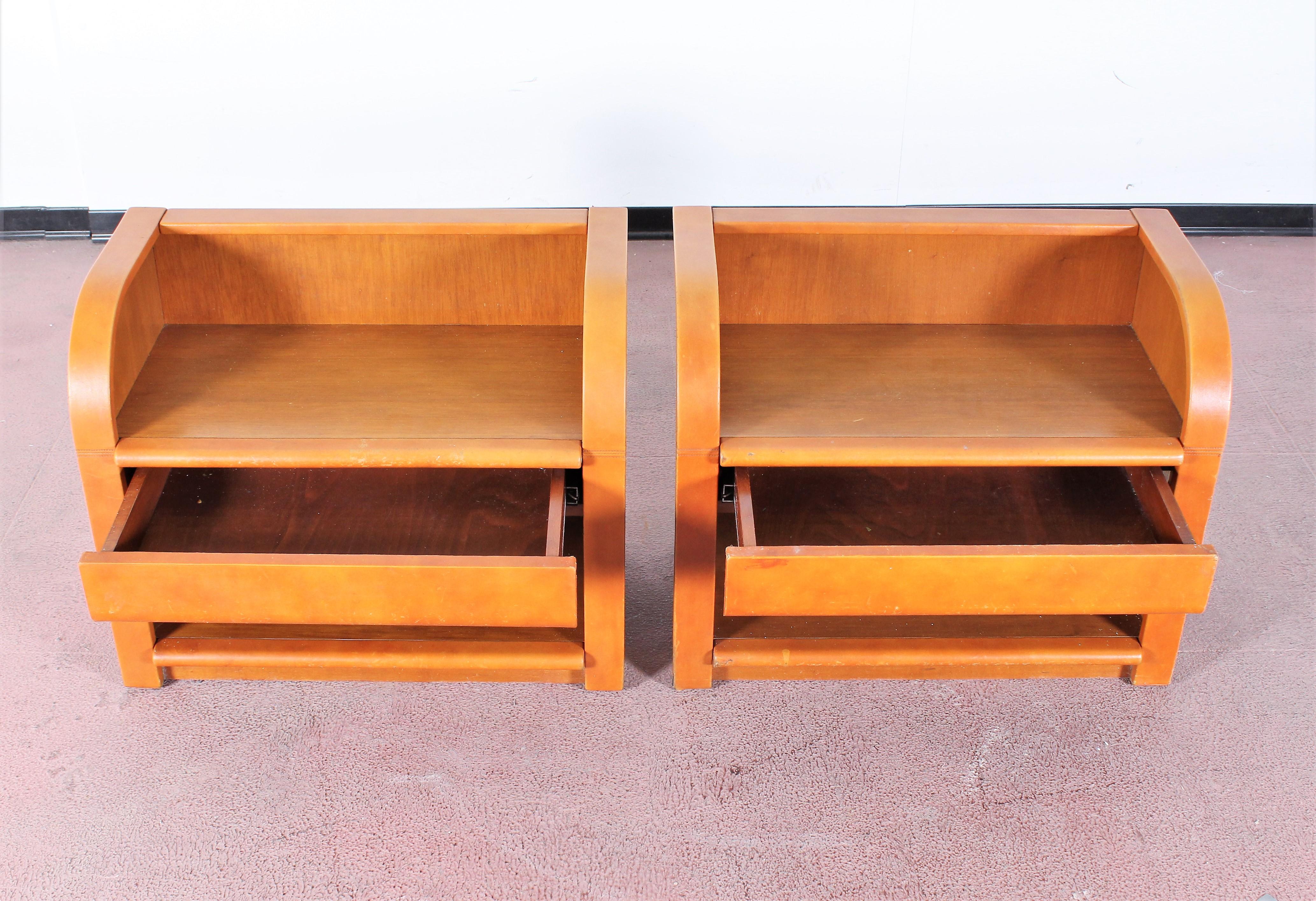 Midcentury Wood and Leather Poltrona Frau Nightstands, Set of 2, Italy, 1960s 7