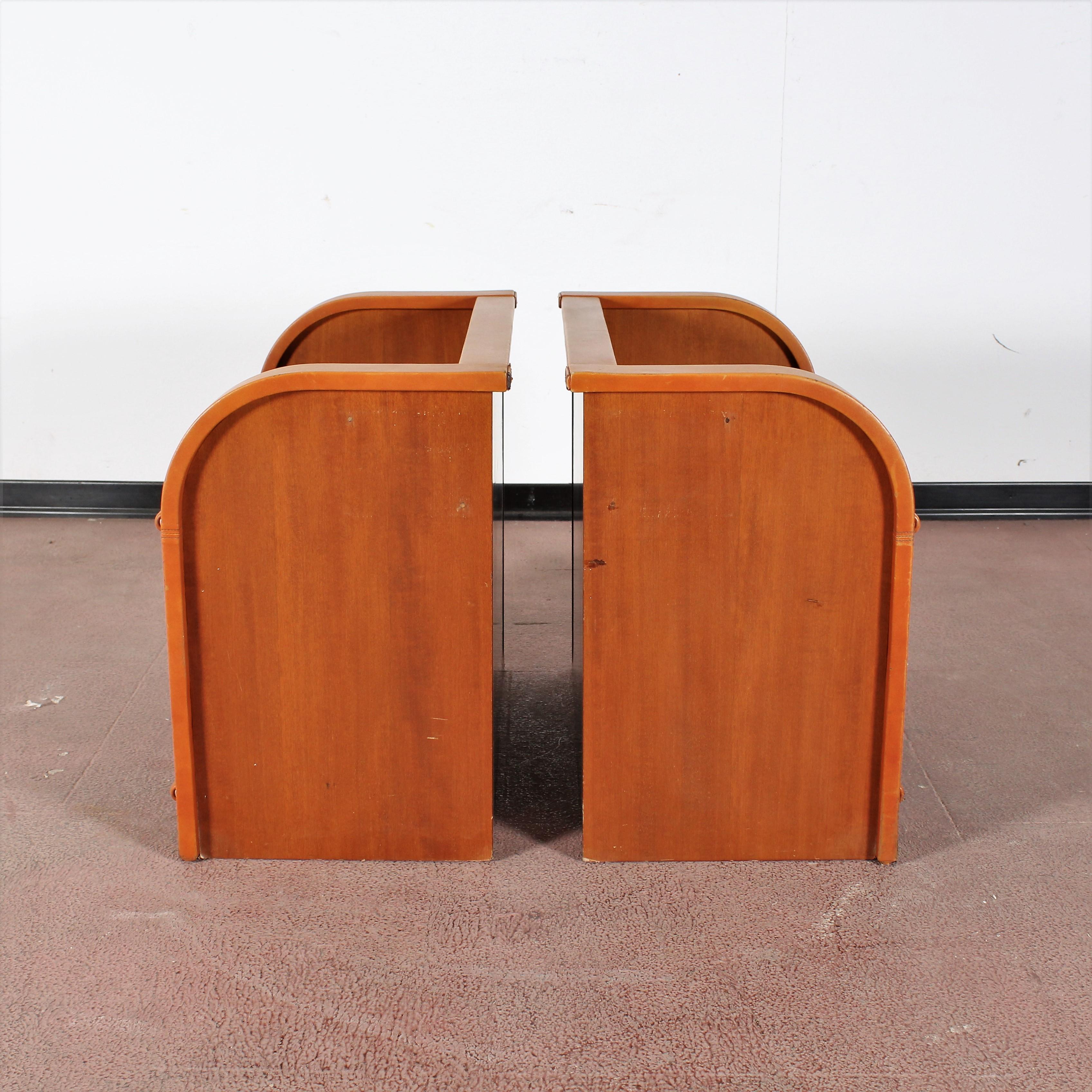 Midcentury Wood and Leather Poltrona Frau Nightstands, Set of 2, Italy, 1960s 3