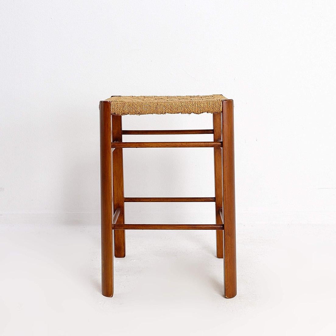 Mid-Century Modern Tabouret en bois et corde du milieu du siècle, années 1960 en vente