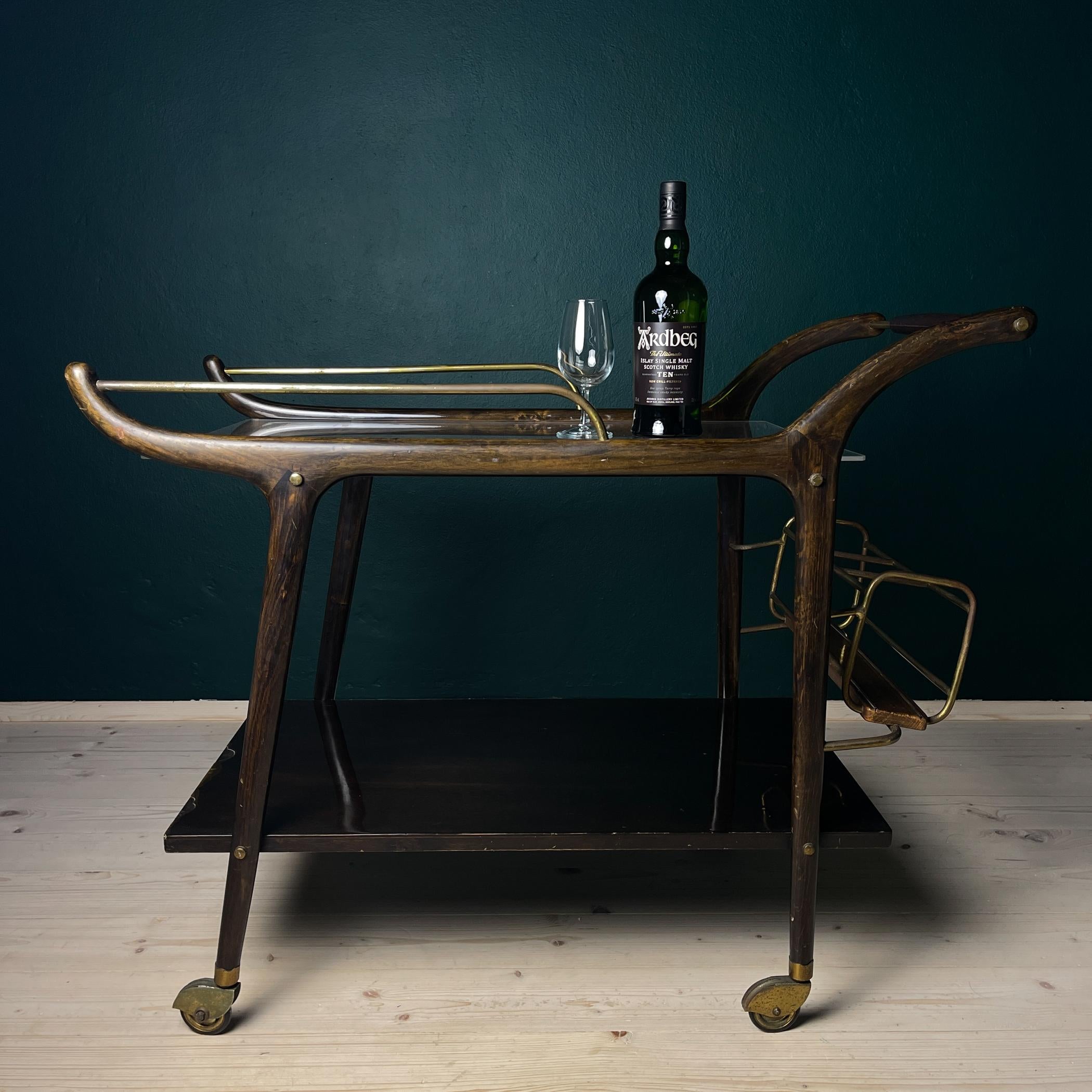 italien Chariot de bar en bois du milieu du siècle, Italie, années 1950 en vente