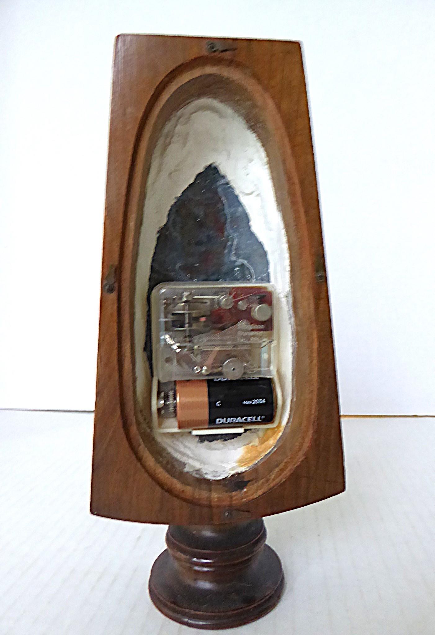 Mid-Century-Tisch / Kaminsims / Schreibtischuhr aus Holz und Kupfer-Emaille, Spanien 1950er Jahre im Angebot 3