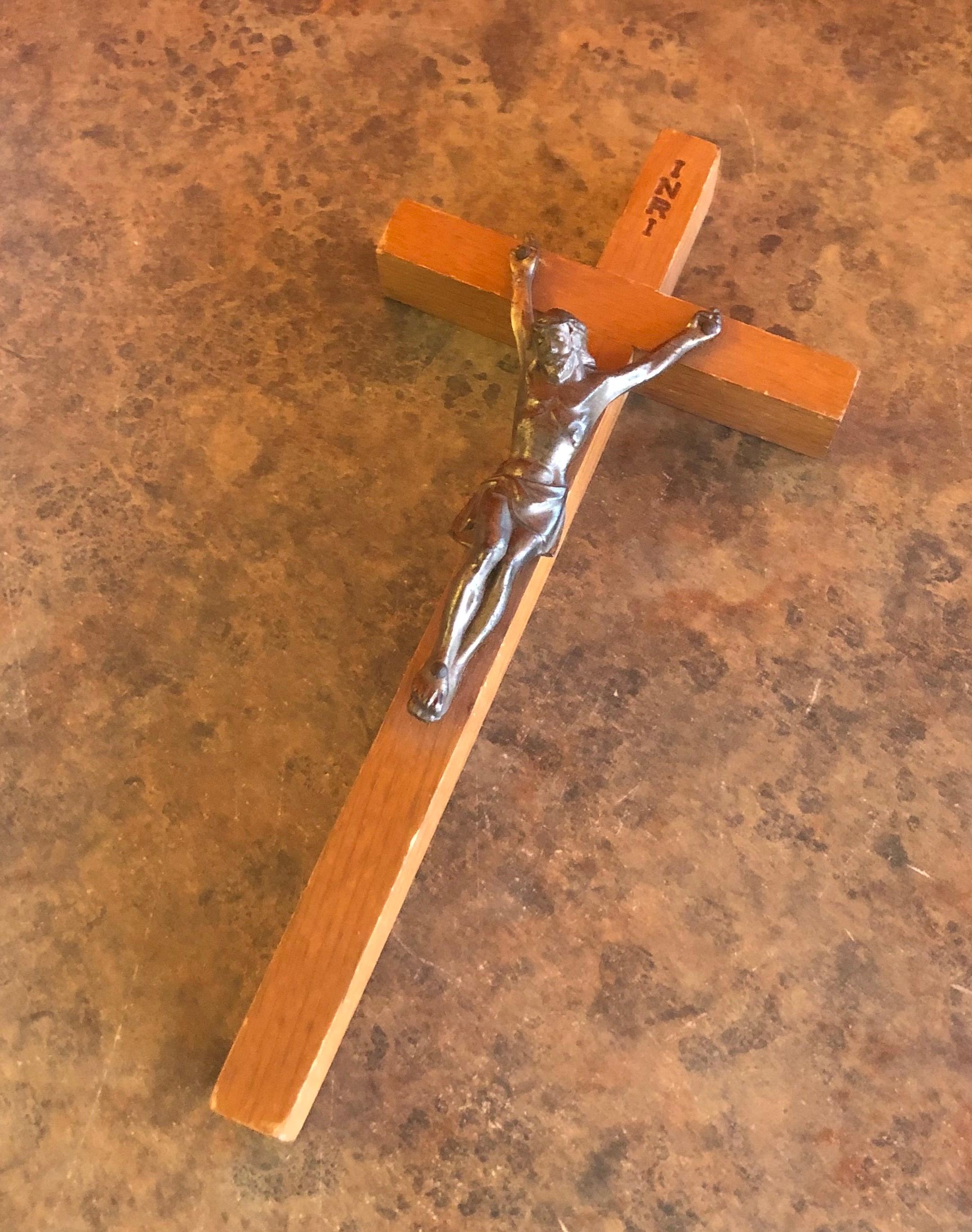 Mid-Century Modern Midcentury Wood Crucifix For Sale