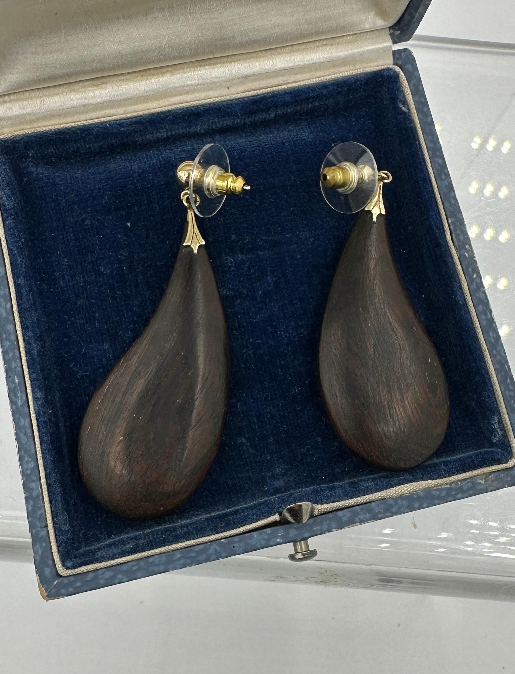 Orecchini in legno di metà secolo, oro 14 carati, 2,25 pollici, moderni, in legno, modernisti e retrò in vendita 2