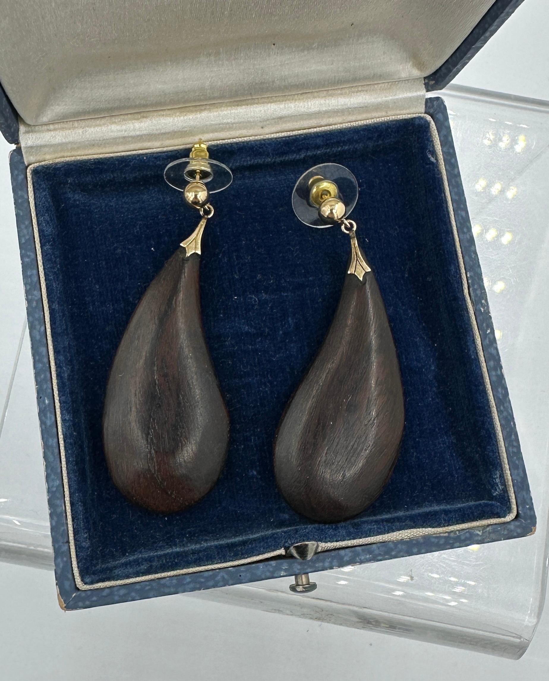 Orecchini in legno di metà secolo, oro 14 carati, 2,25 pollici, moderni, in legno, modernisti e retrò in vendita 4