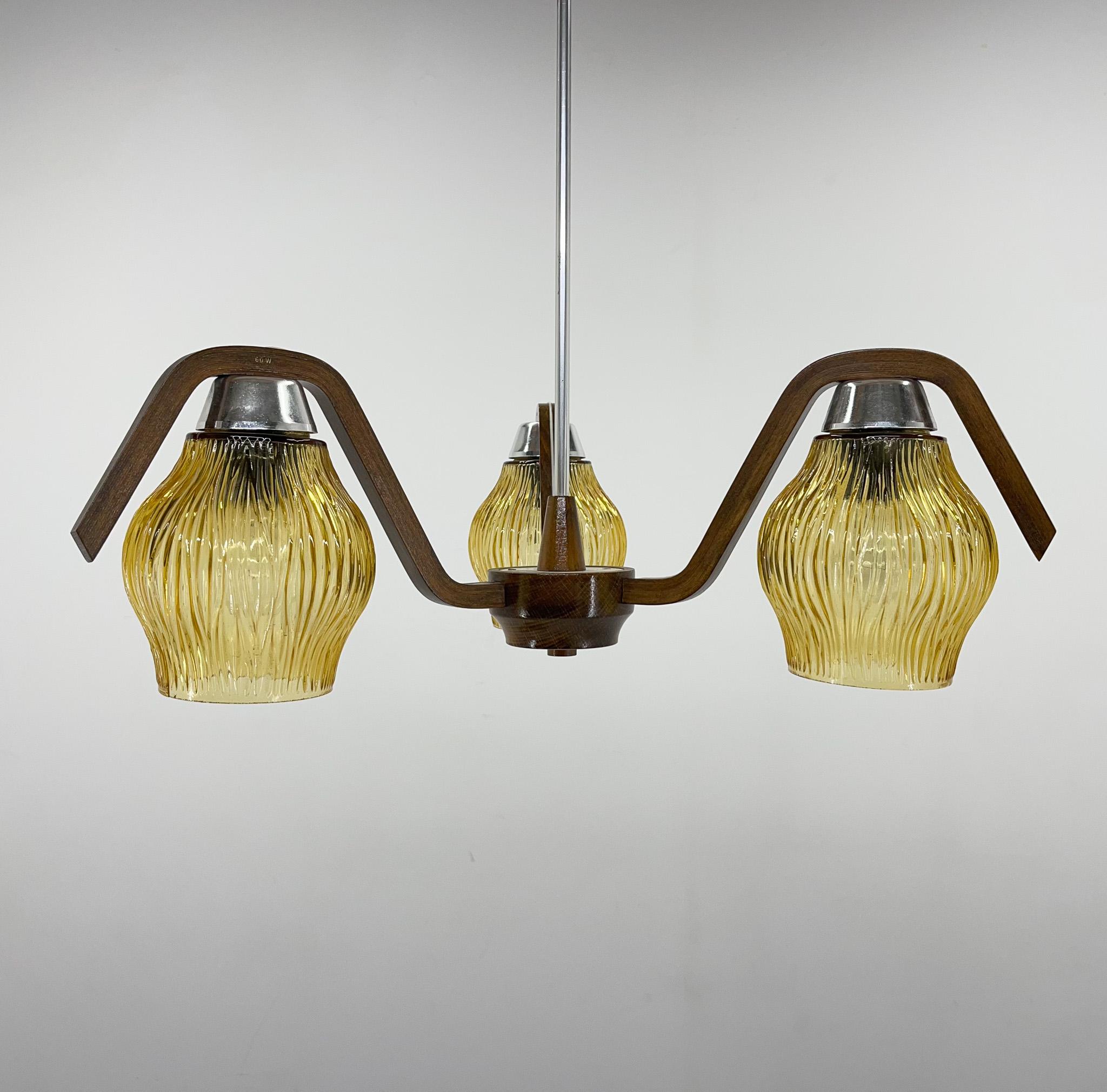 Wood and glass 3-arm chandelier made by Drevo Humpolec in former Czechoslovakia in the 1960's. Bulbs: 3 x E25-E27.