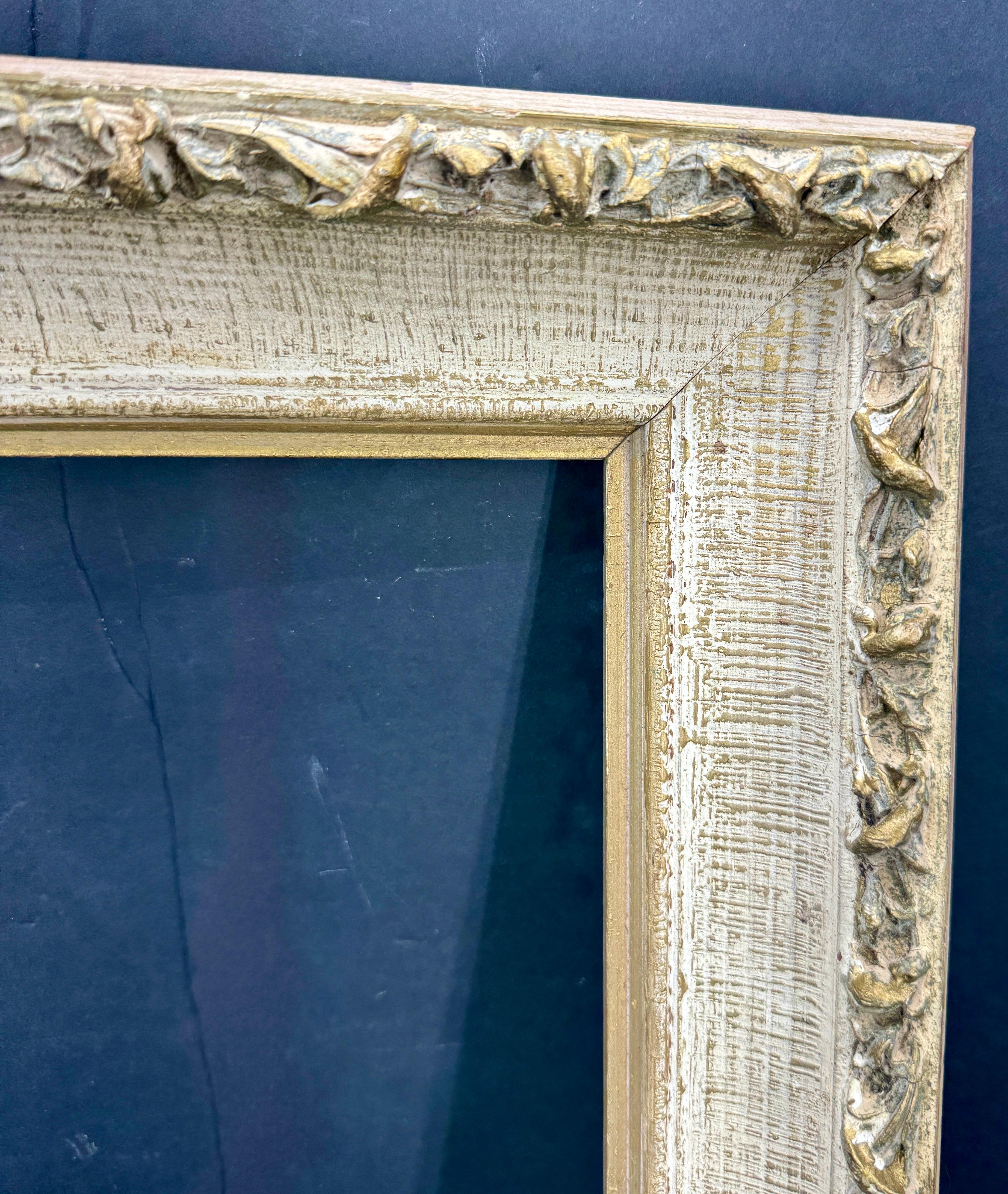 Marco de arte de madera dorada de mediados de siglo Rococó