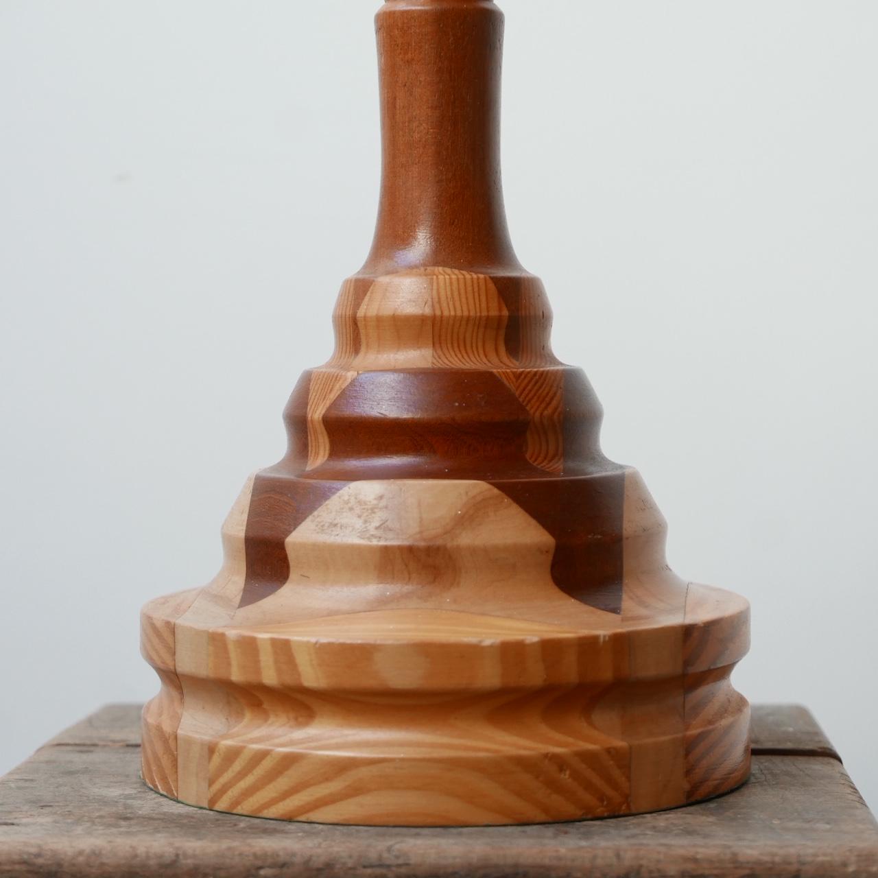 Midcentury Wood Specimen Table Lamp In Good Condition For Sale In London, GB