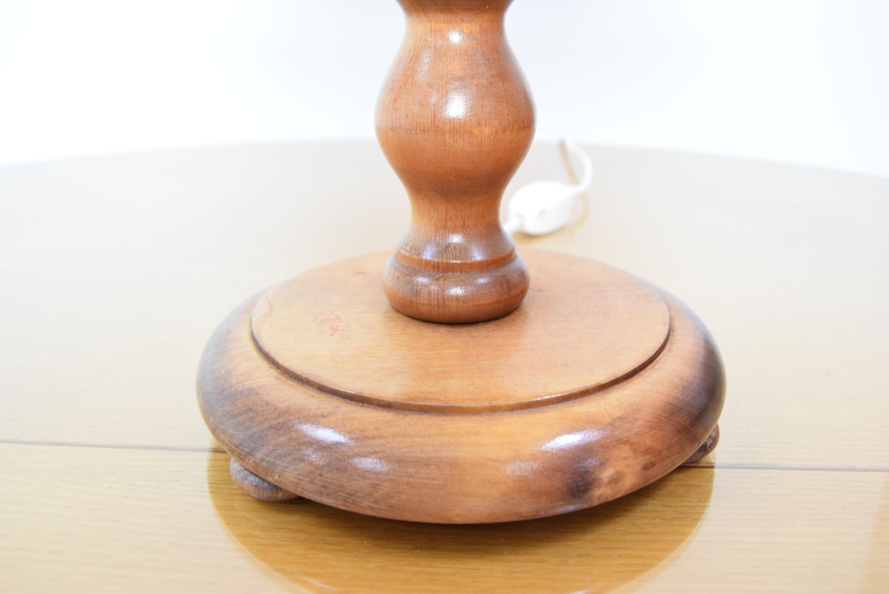 Lámpara de sobremesa de madera de mediados de siglo, años 70 finales del siglo XX en venta