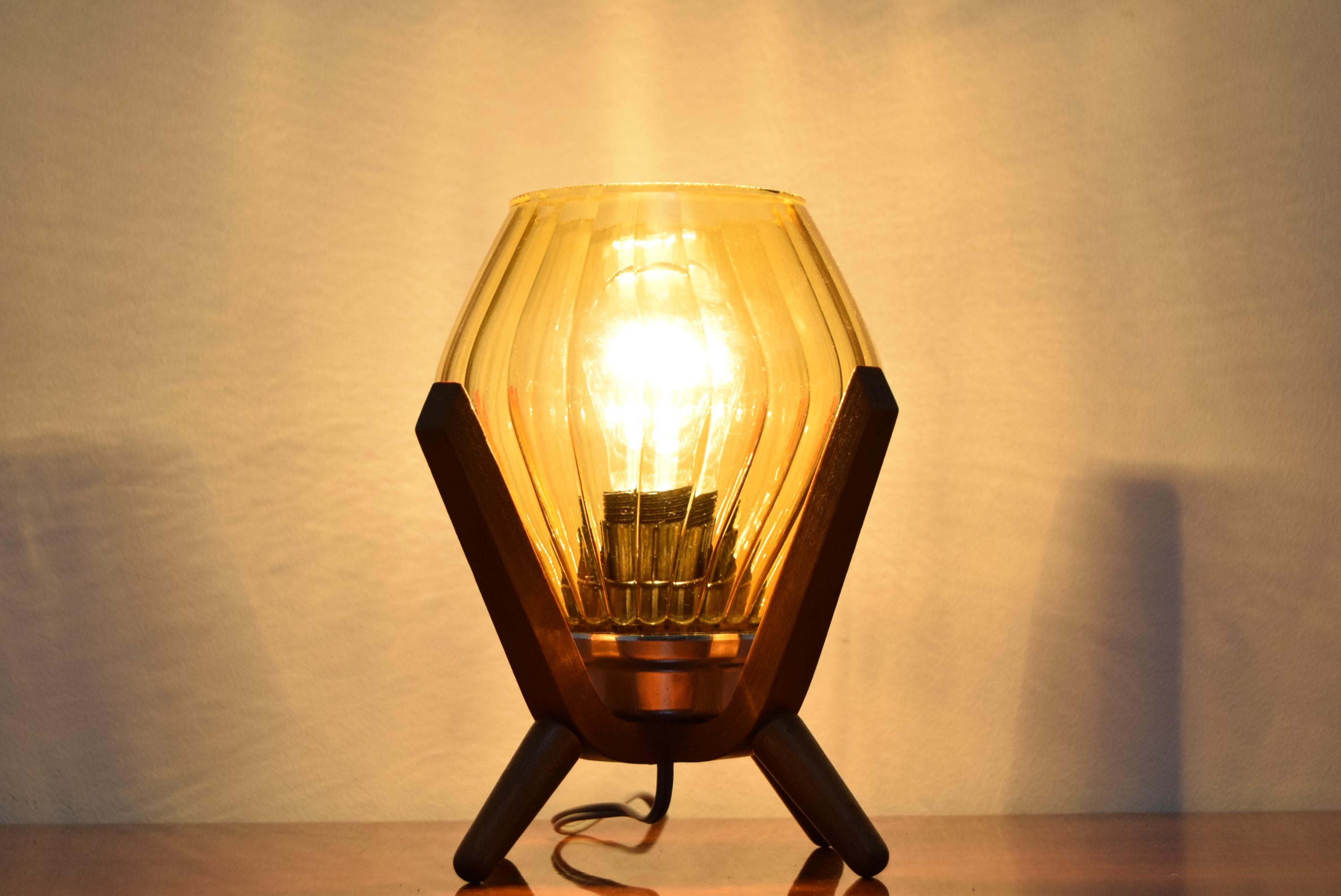 Made in Czechoslovakia
Made of glass, wood
1x60W, E27 or E26 socket
Re-polished
Fully functional
Original condition.
  