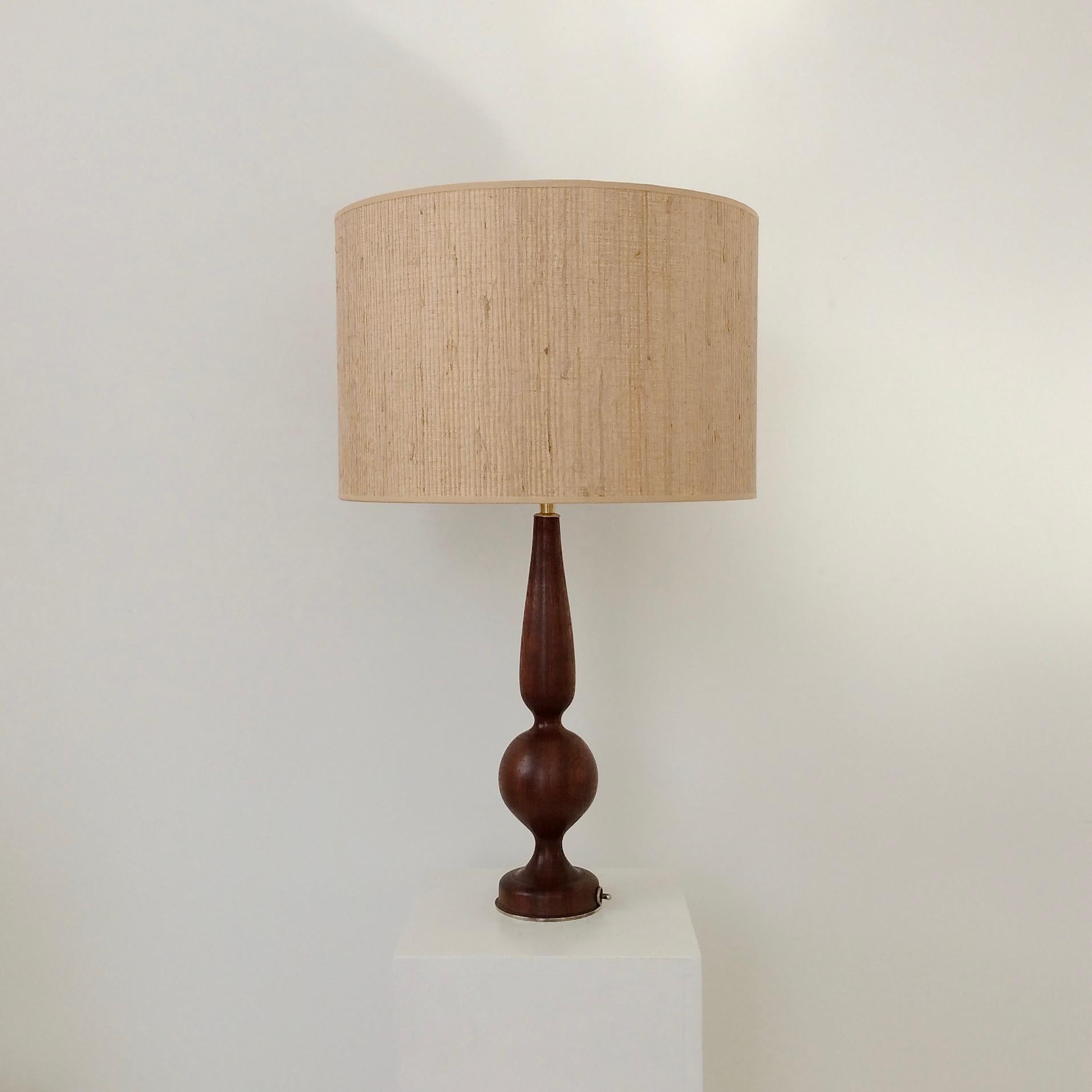 Mid-Century Wood Table Lamp, circa 1970, Italy For Sale 1
